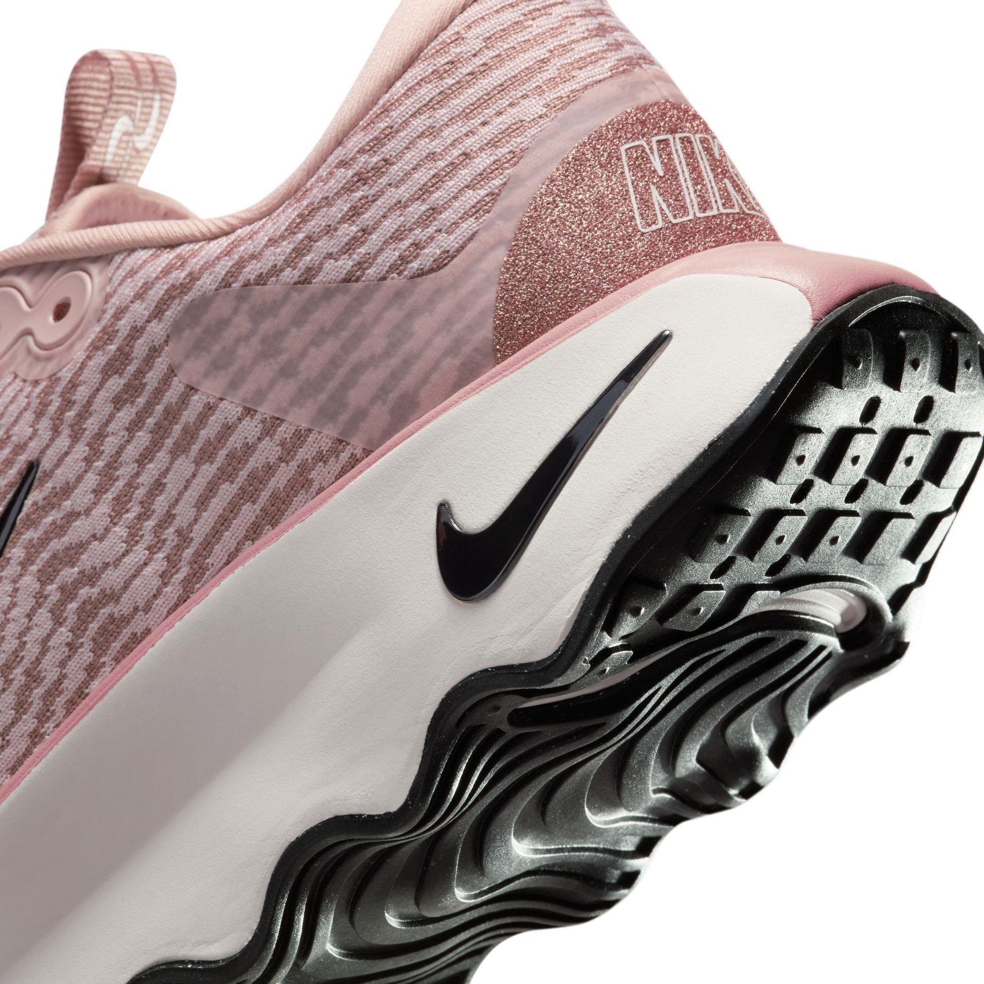 Nike Motiva Premium