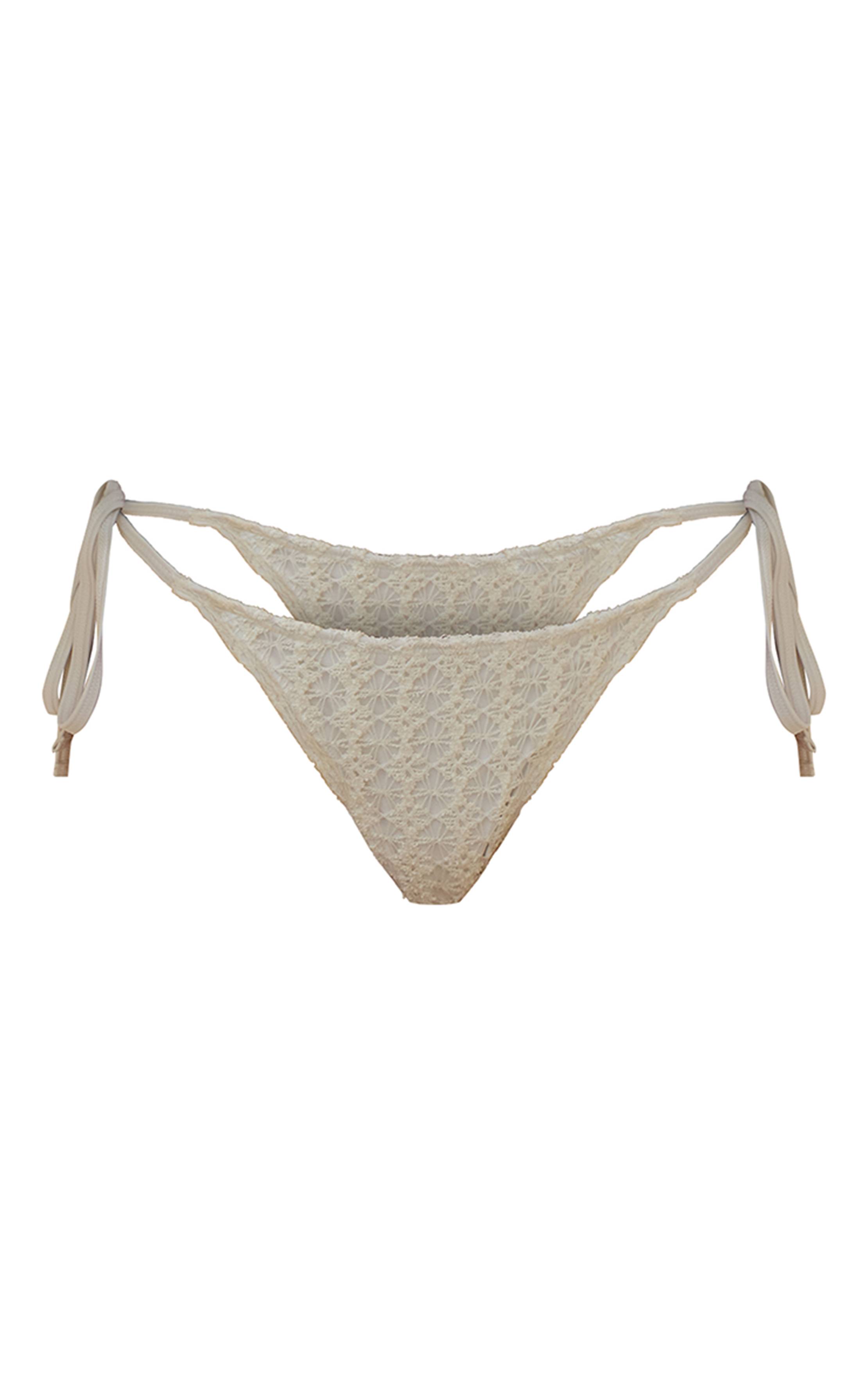 Crème Bas De Bikini À Liens Latéraux Avec Superposition En Crochet