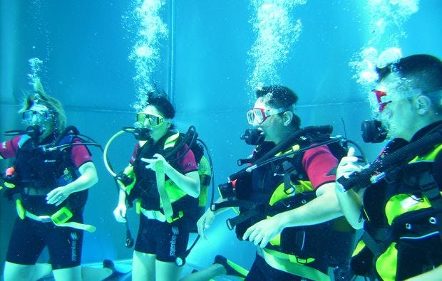 Tauchschnupperkurs in Altdorf als Geschenk