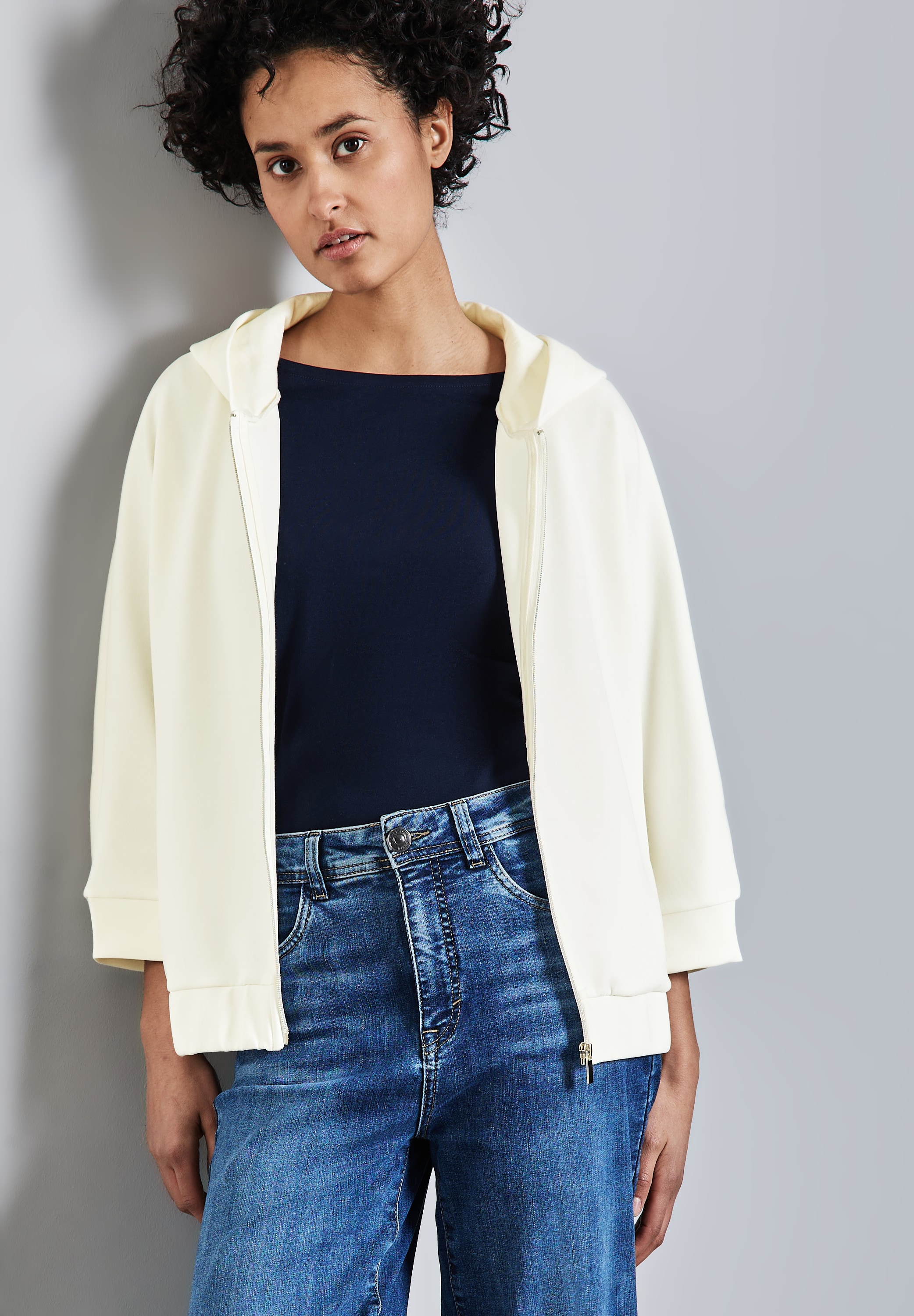 STREET ONE Hoodie , in Silk-Look