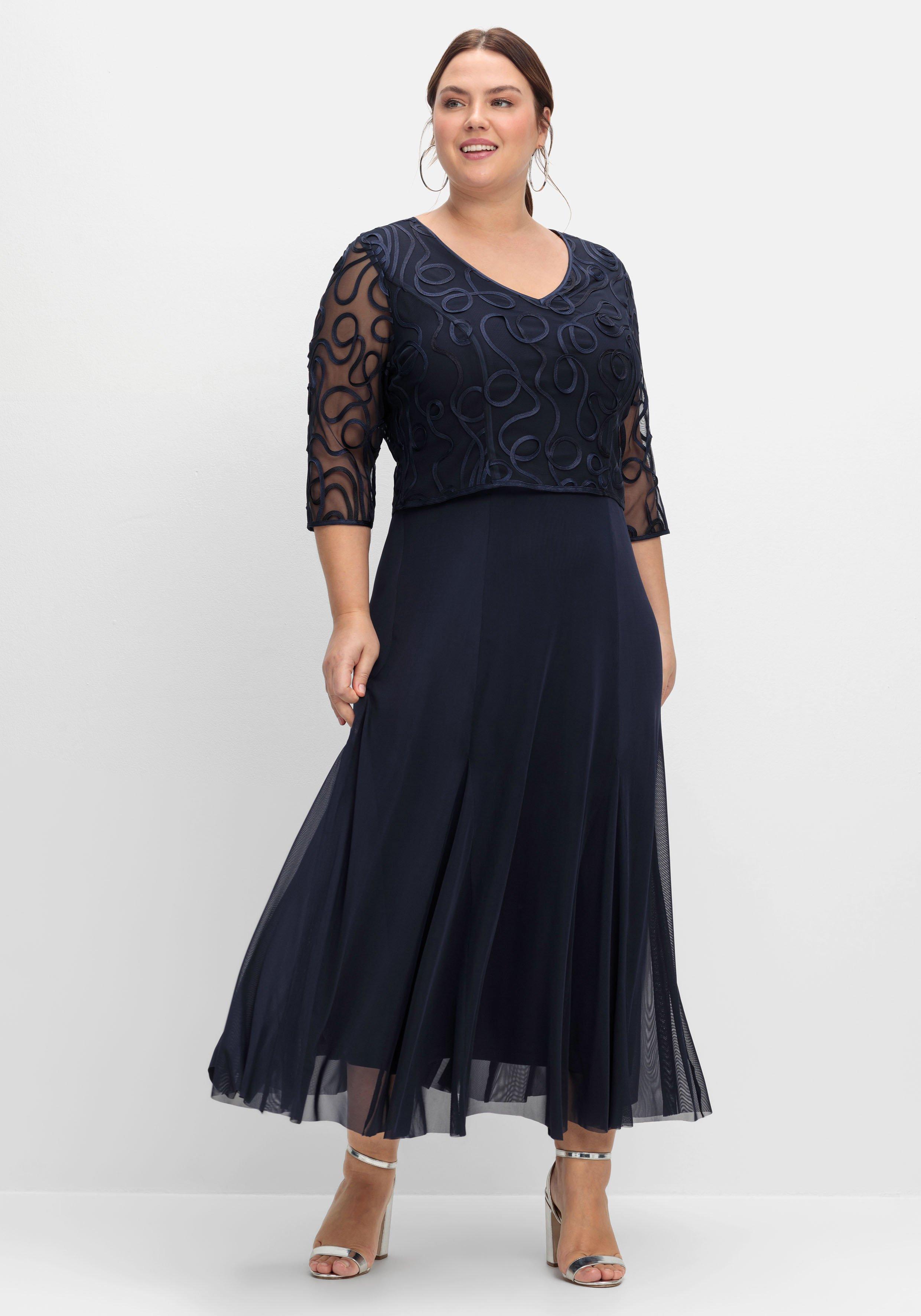 Abendkleid aus Mesh, mit Zierborten