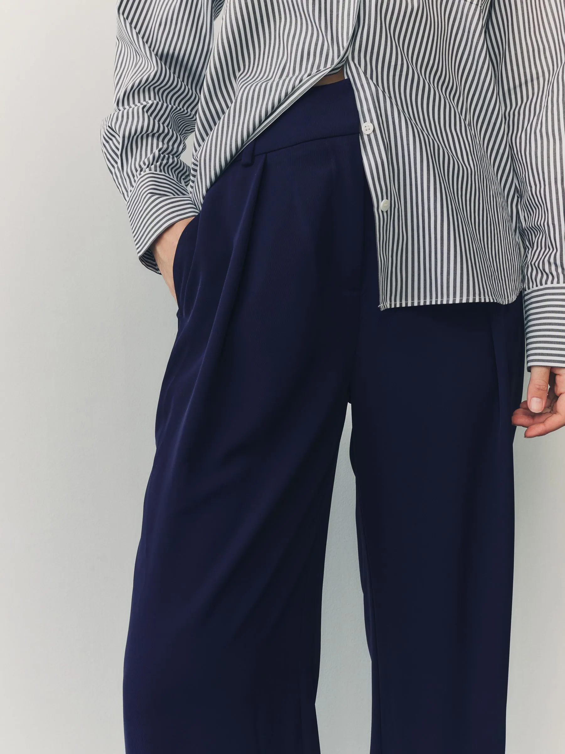 Donkerblauw - Broek met wijde pijpen en elastiek in de achterkant