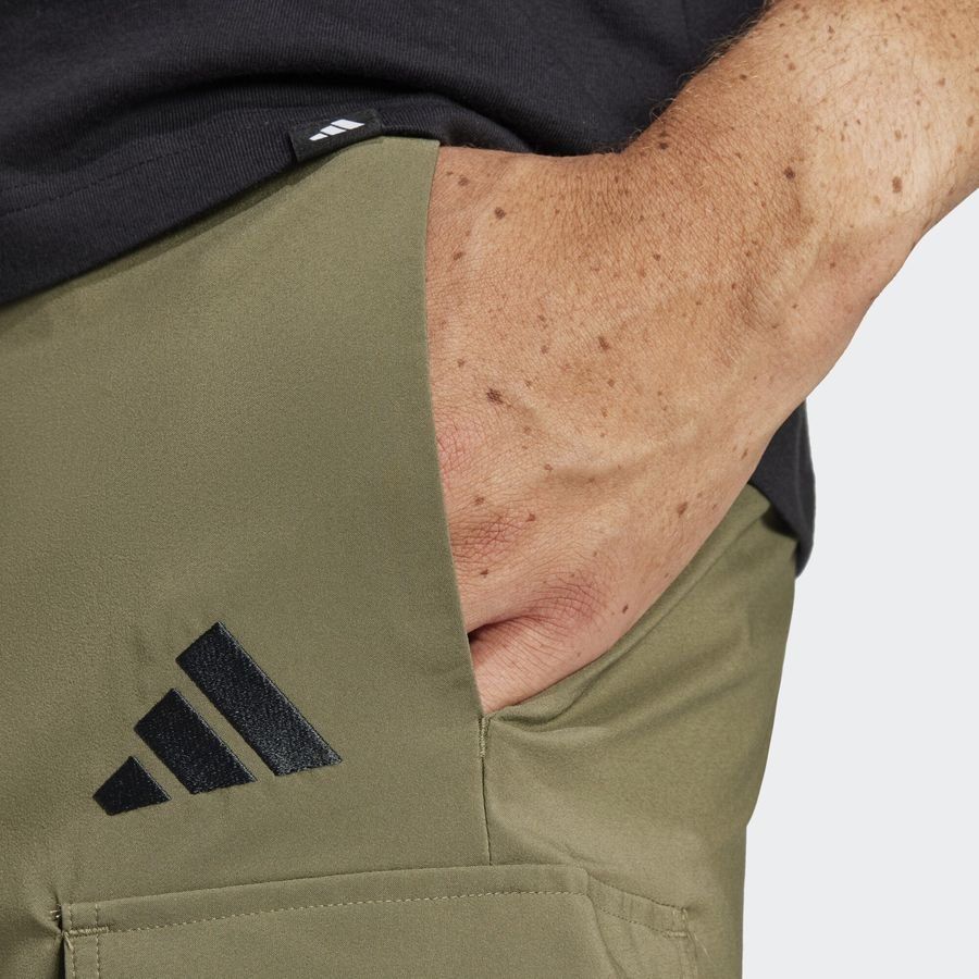 Adidas Short cargo petit logo Essentials Chelsea