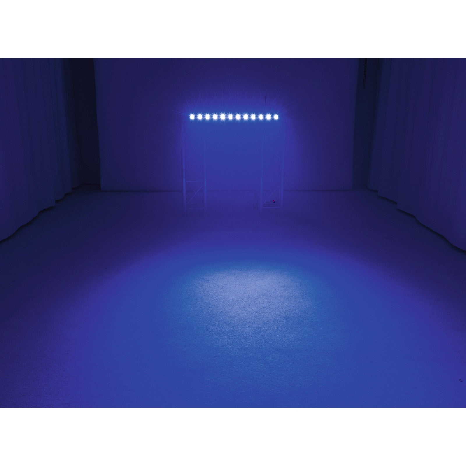 Eurolite LED BAR-12 QCL RGBW Bar