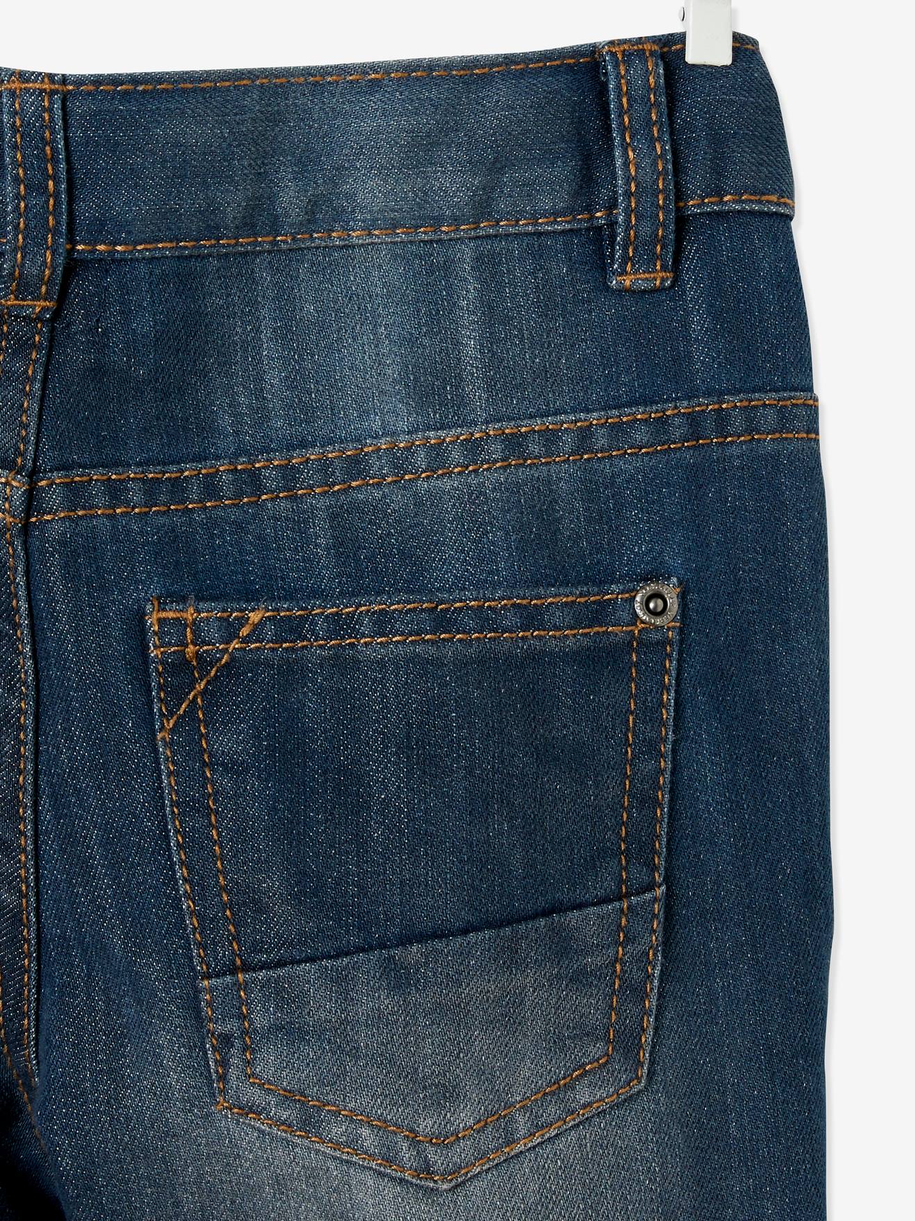 Calça jeans masculina Morphologik de perna reta, resistente e com modelagem ampla no quadril, na cor azul escuro liso. FORTE.