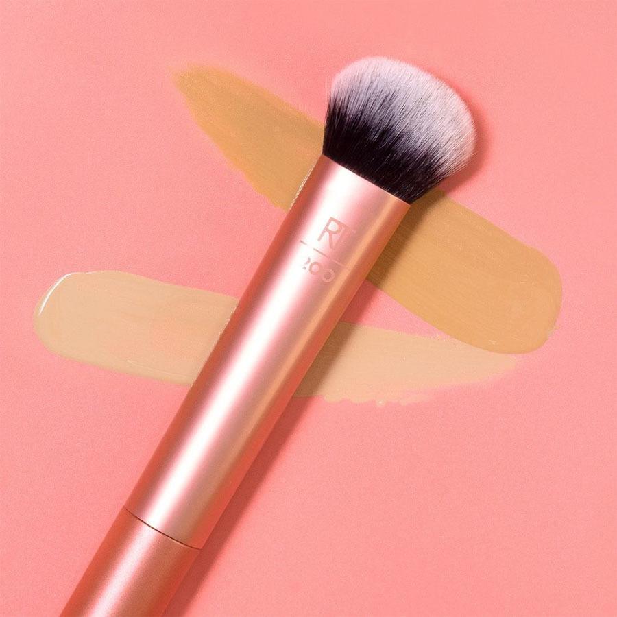 Real Techniques Expert Face Brush