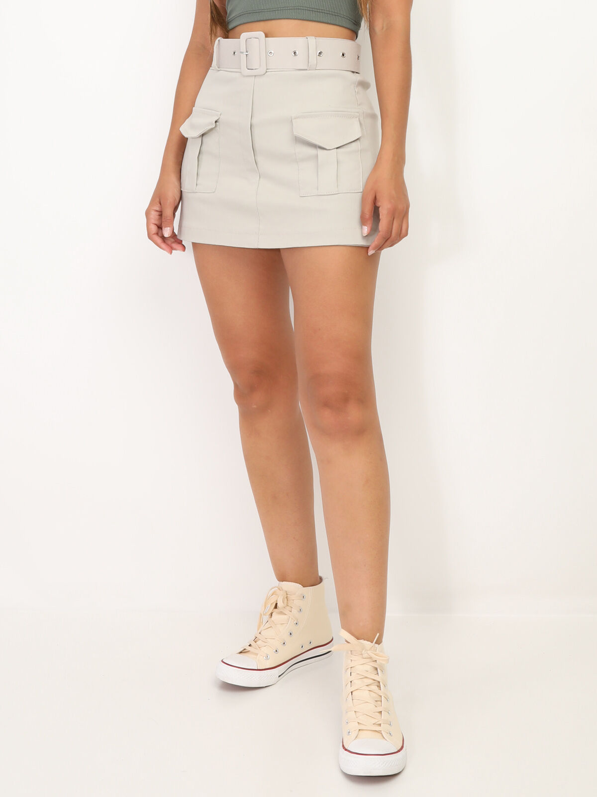 Jupe-short ceinturée à poches- Beige