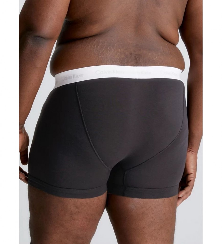 Pacote com 3 cuecas boxer plus size da Calvin Klein