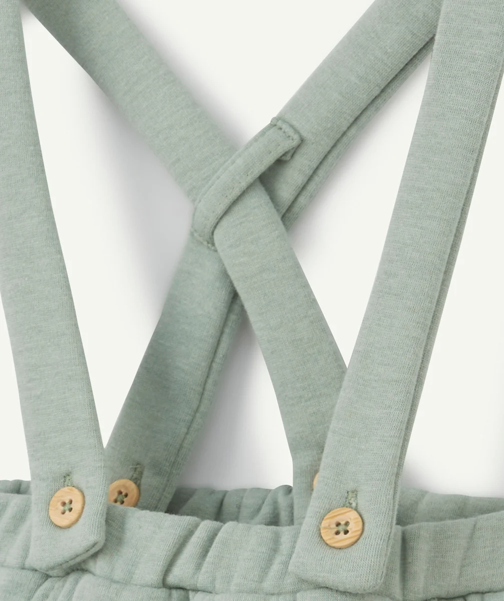 PANTALON SAROUEL VERT EN FIBRES RECYCLÉES AUX BRETELLES AMOVIBLES