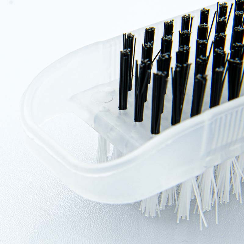 Brosse à ongles double face