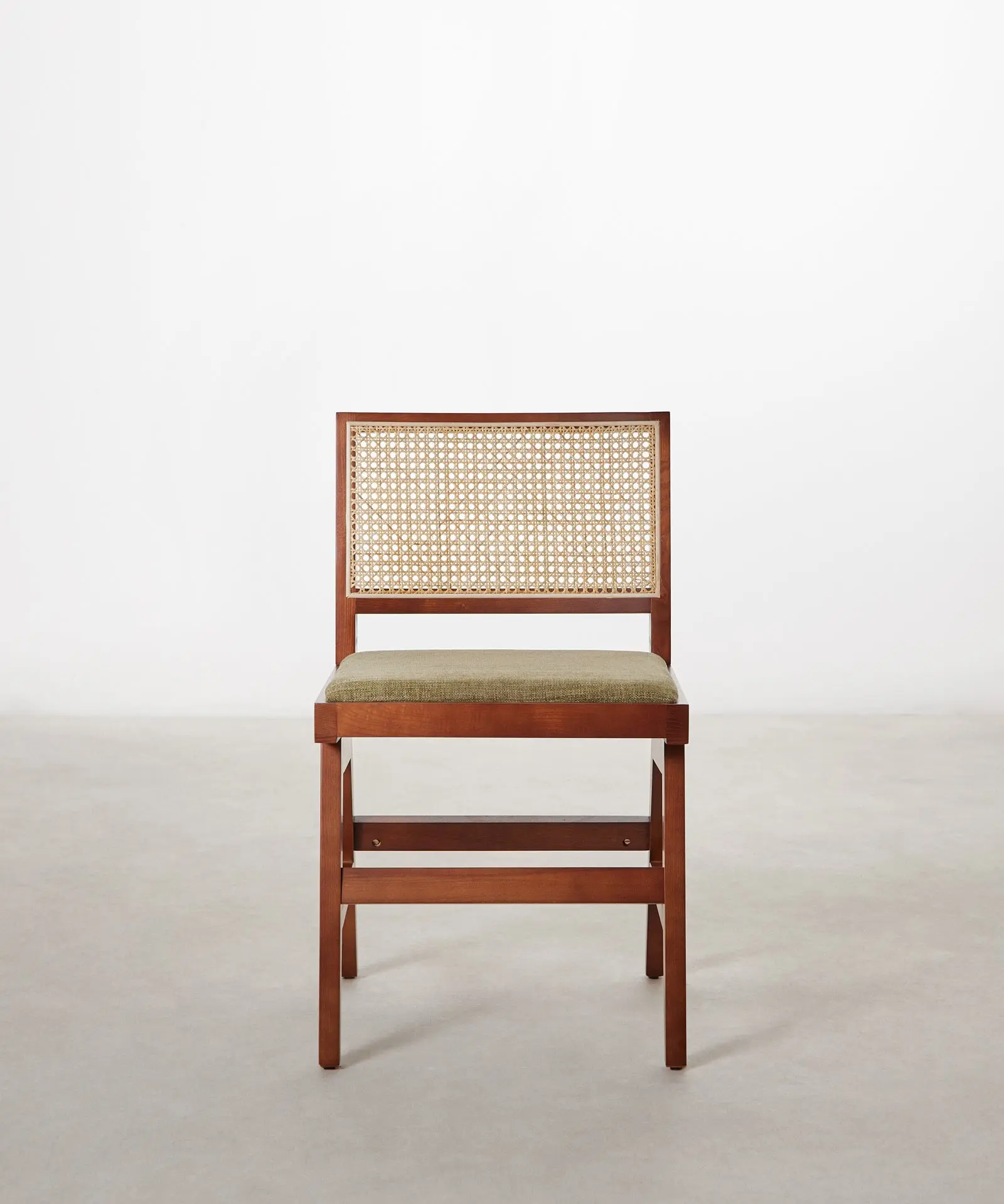 Silla de Comedor en Madera Tapizada Pauline
