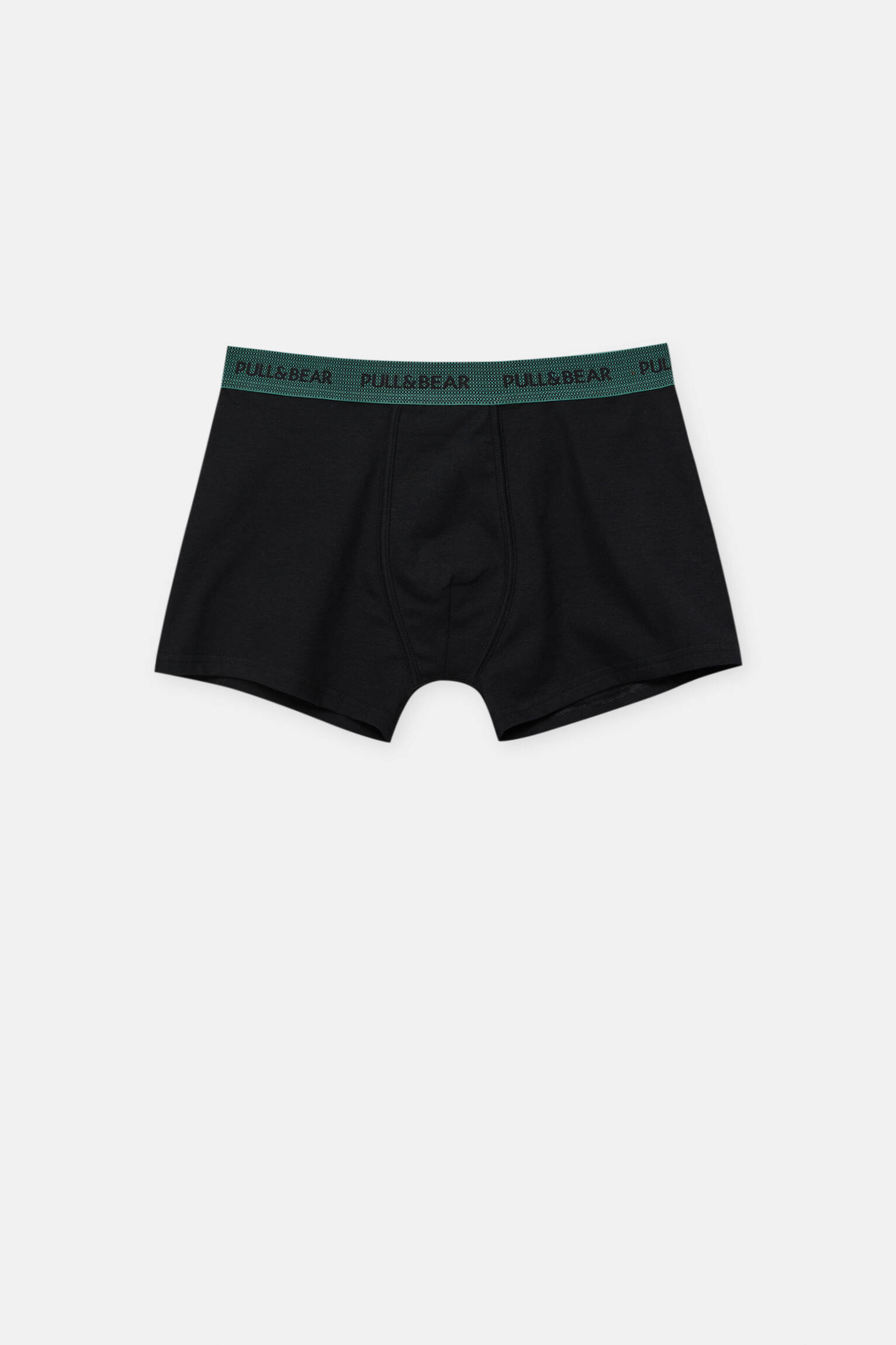 Pacote com 3 cuecas boxer de cintura alta em cores variadas.