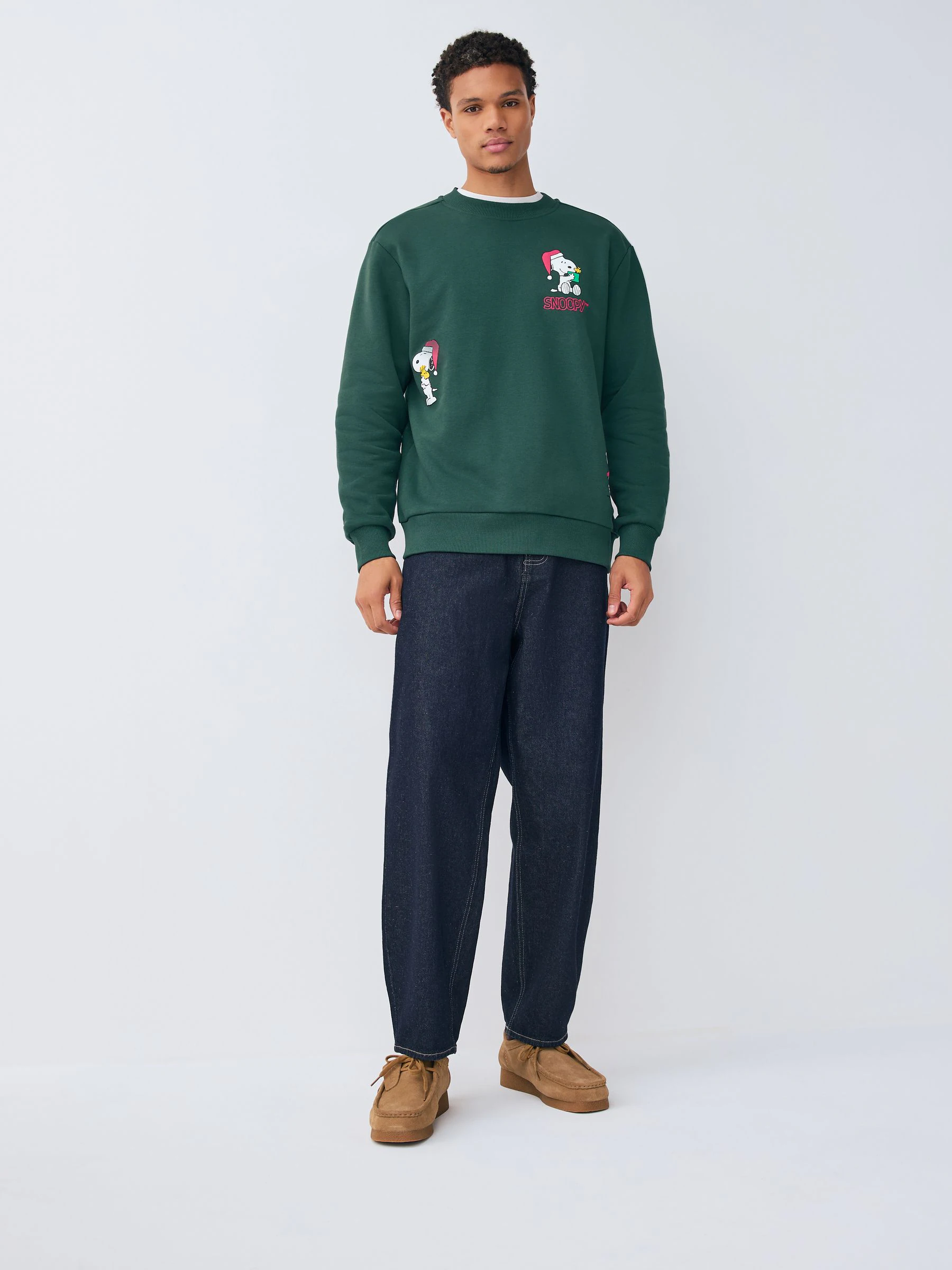 Kakigroen - Christmas Snoopy Graphic Licence Crew Sweatshirt