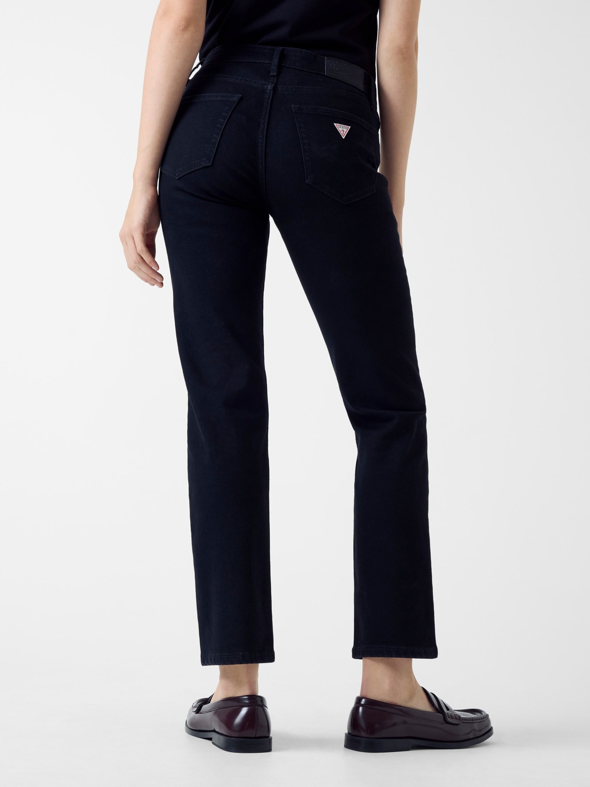 Calça jeans reta de cintura média G08