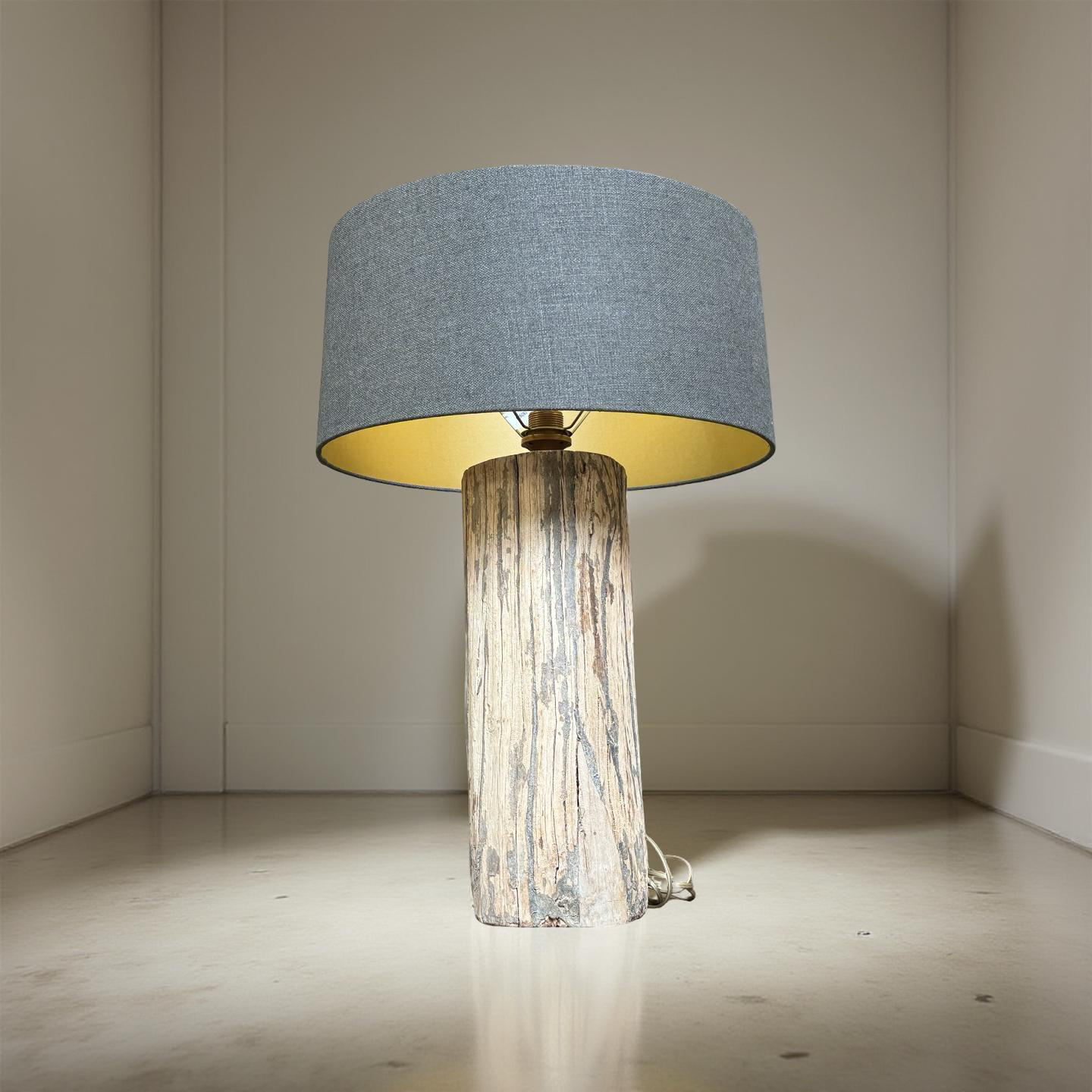 Lampvoet massief en uniek