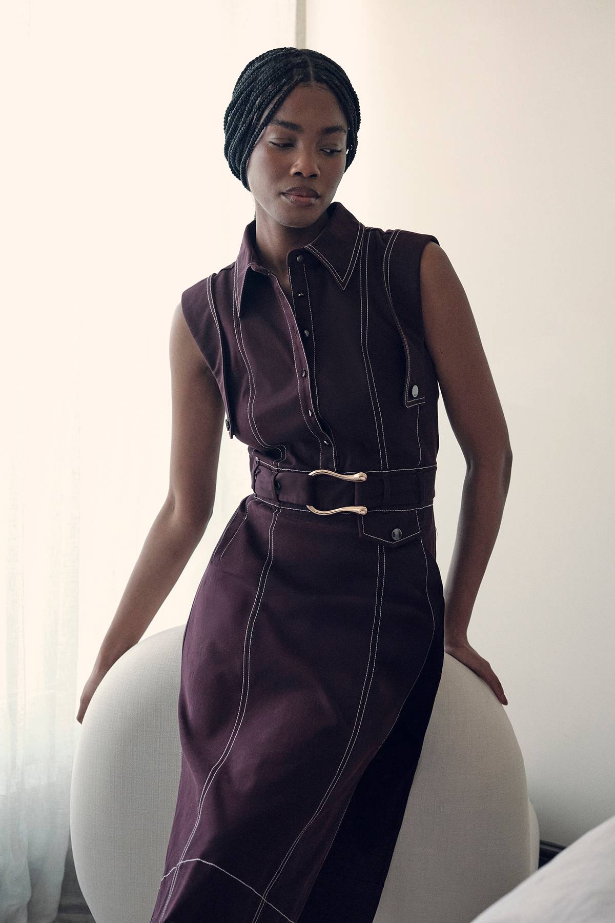 KarenMillen Robe Midi Ceinturée Ajustée Avec Détails De Surpiqûres