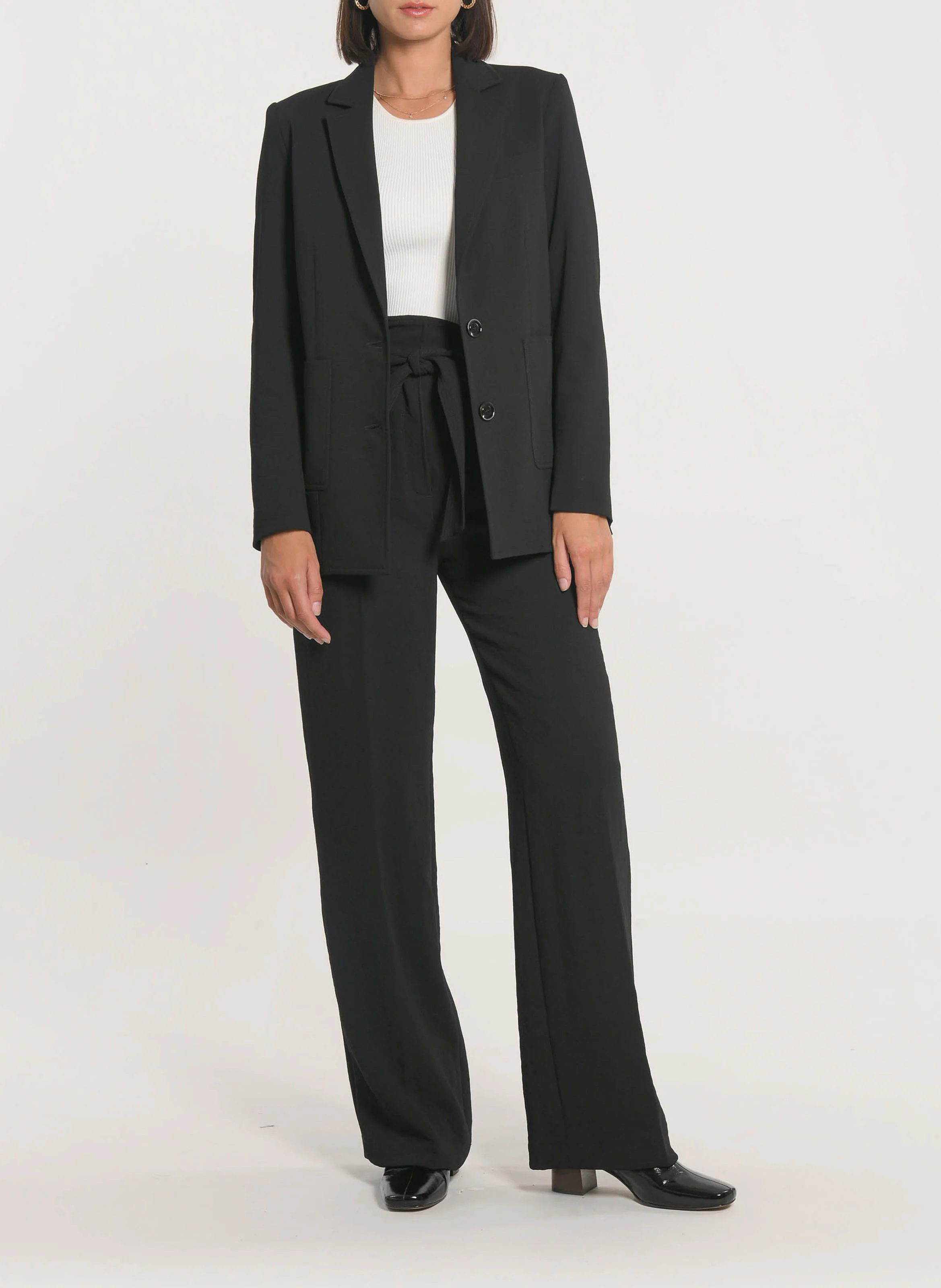 MIKA - Veste de tailleur ajustée| Noir