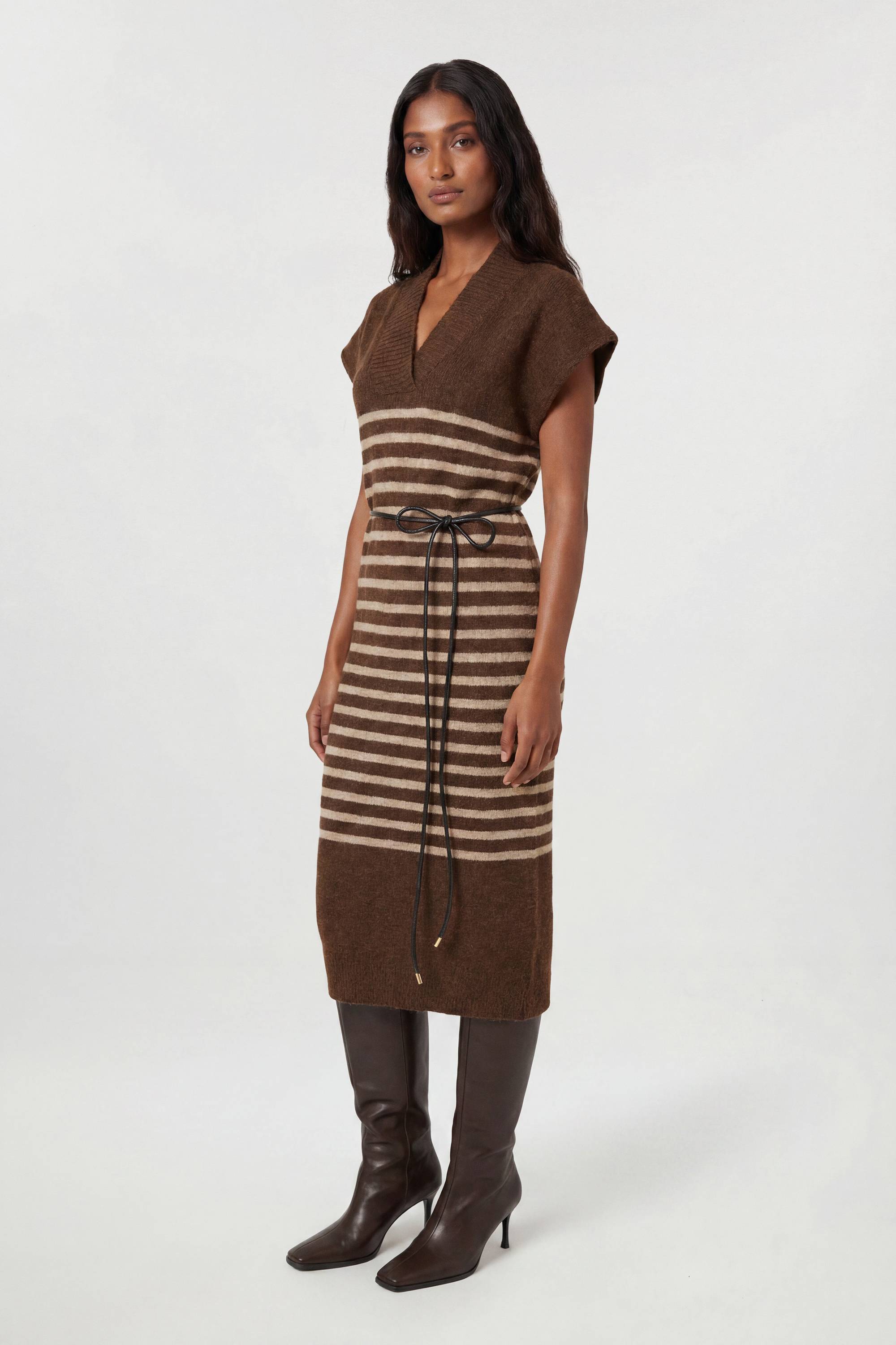 KarenMillen Robe Midi Ceinturée À Rayures En Maille Côtelée Mélangée Laine