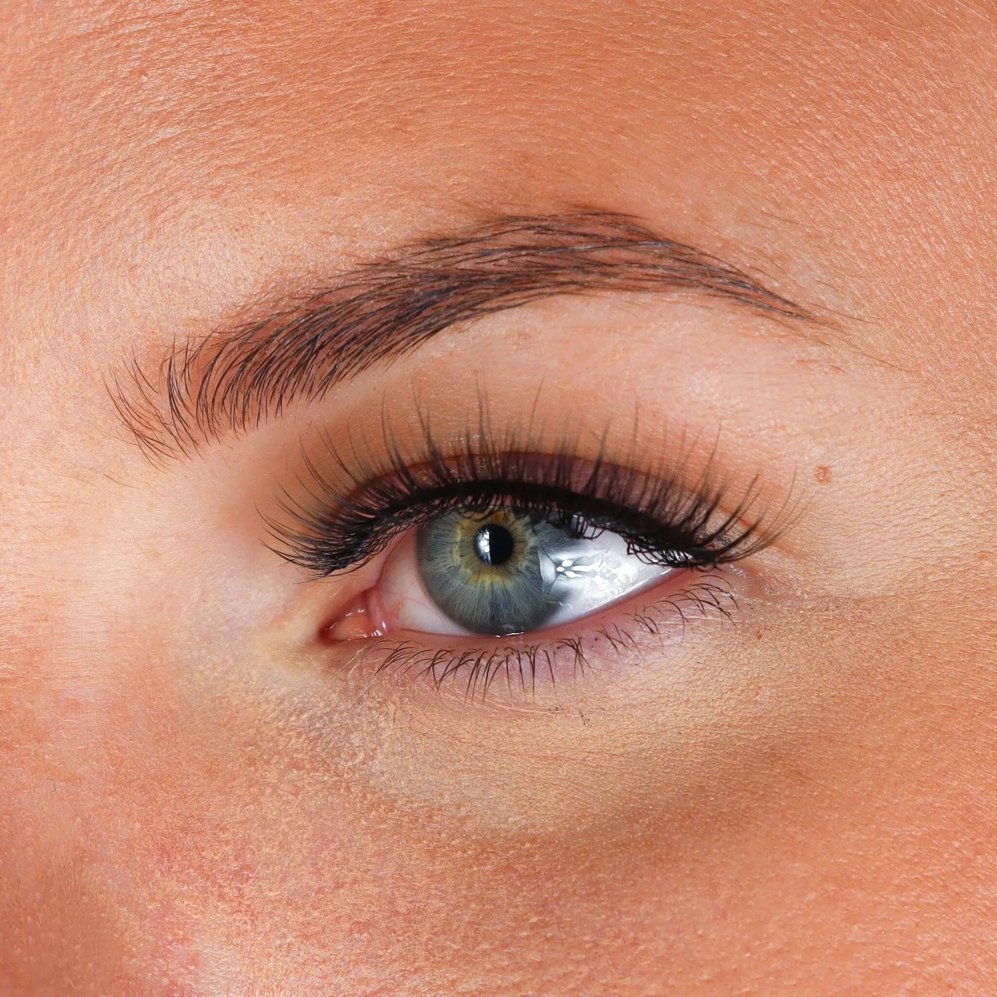 Lashes Amber