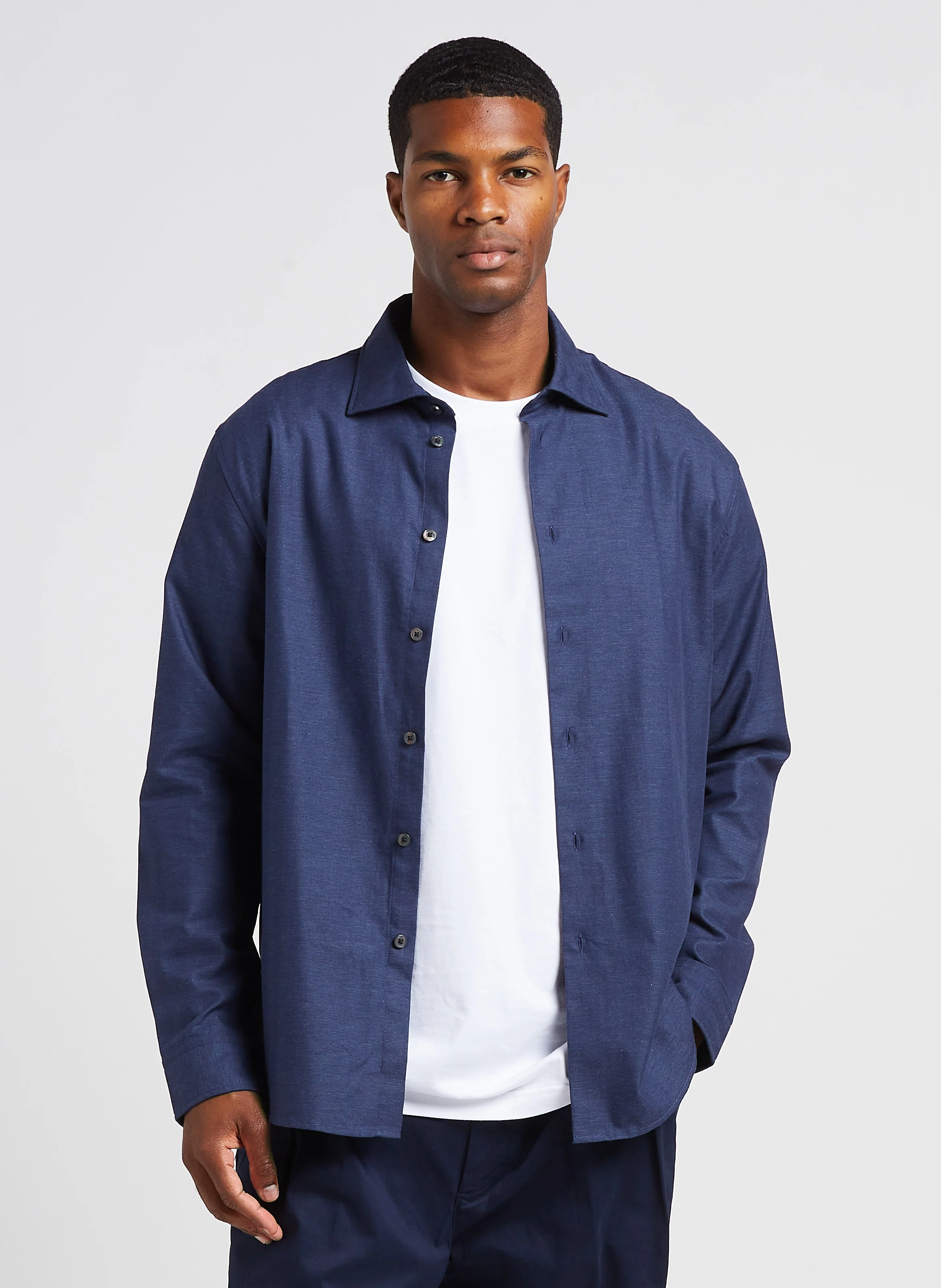Chemise col classique en coton bio mélangé| Bleu