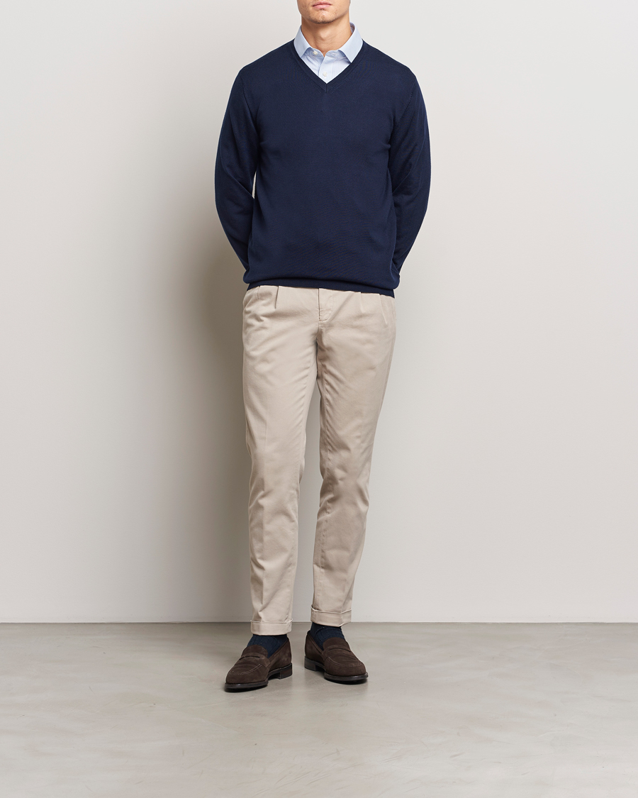 Charles Tyrwhitt Pure Merino V-Neck Jumper Navy