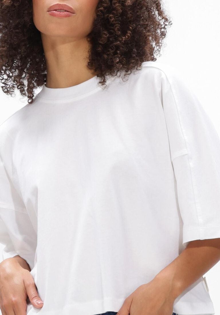 witte closed t-shirt deep yoke t-shirt
