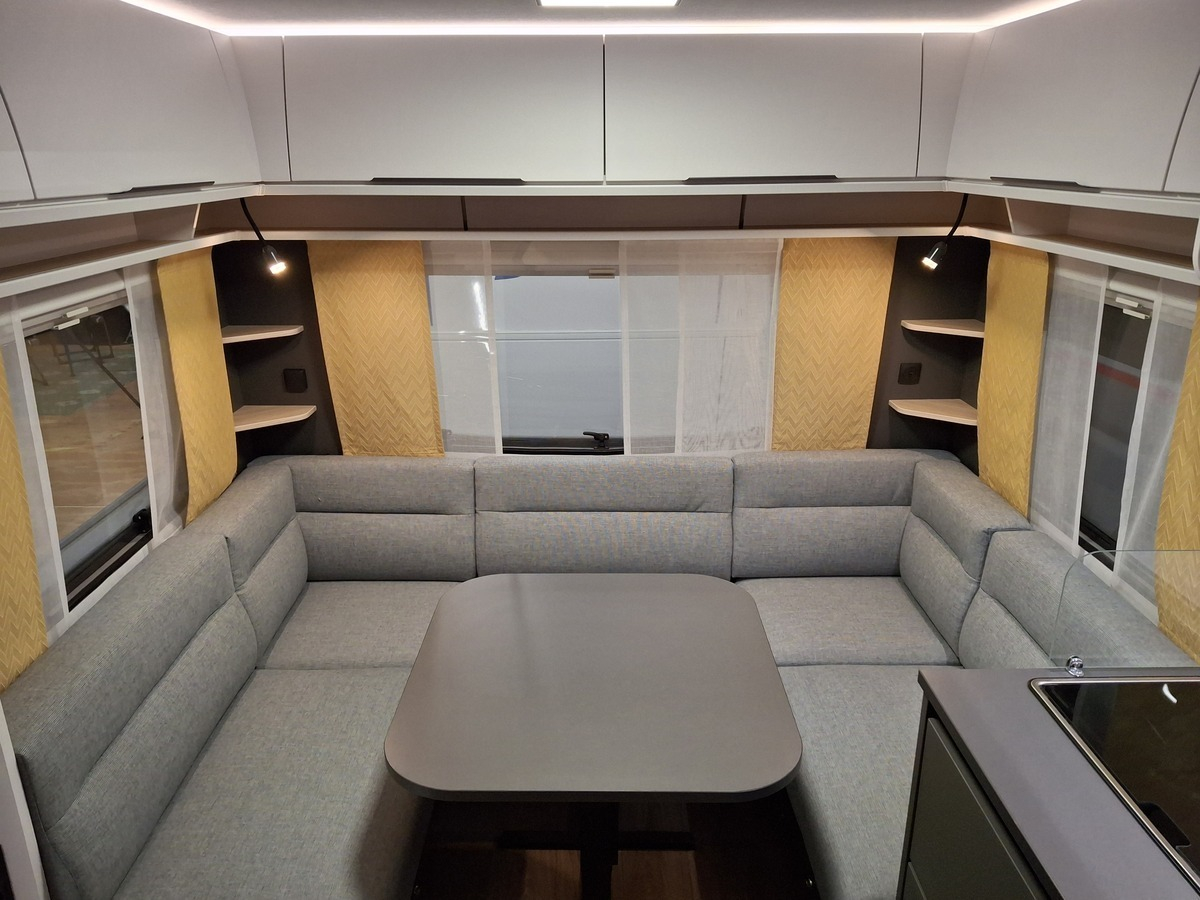 Fendt Apero 515 SG 2023 caravan