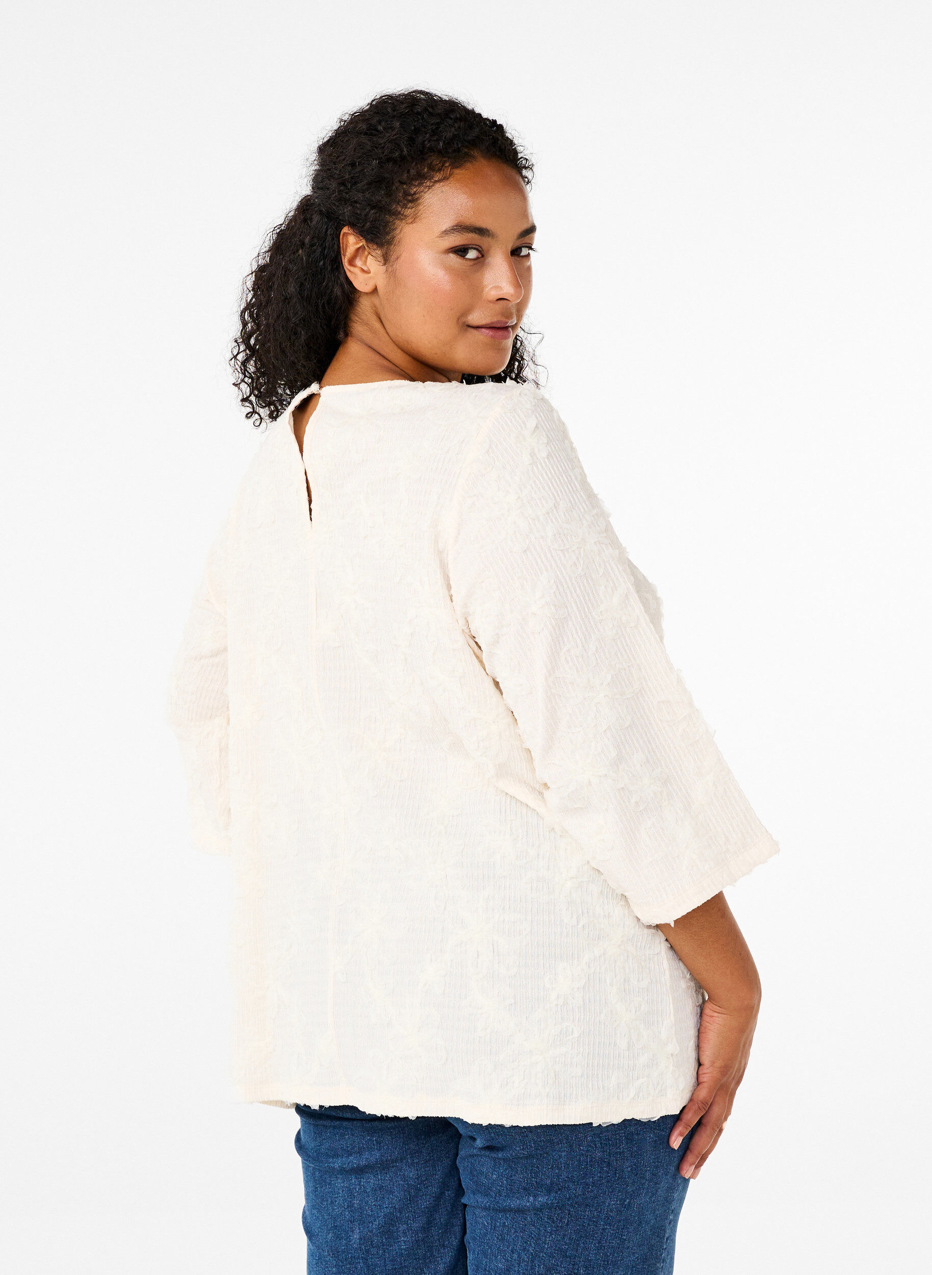 Bluse med 3/4 ærmer og 3D blomster