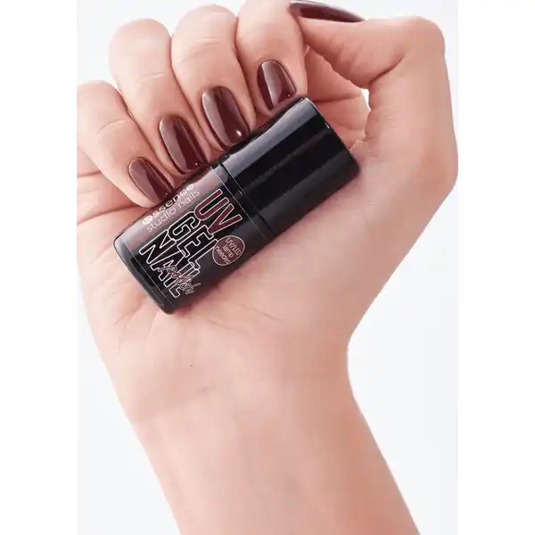 studio nails UV GEL NAIL polish 107 oh la la love