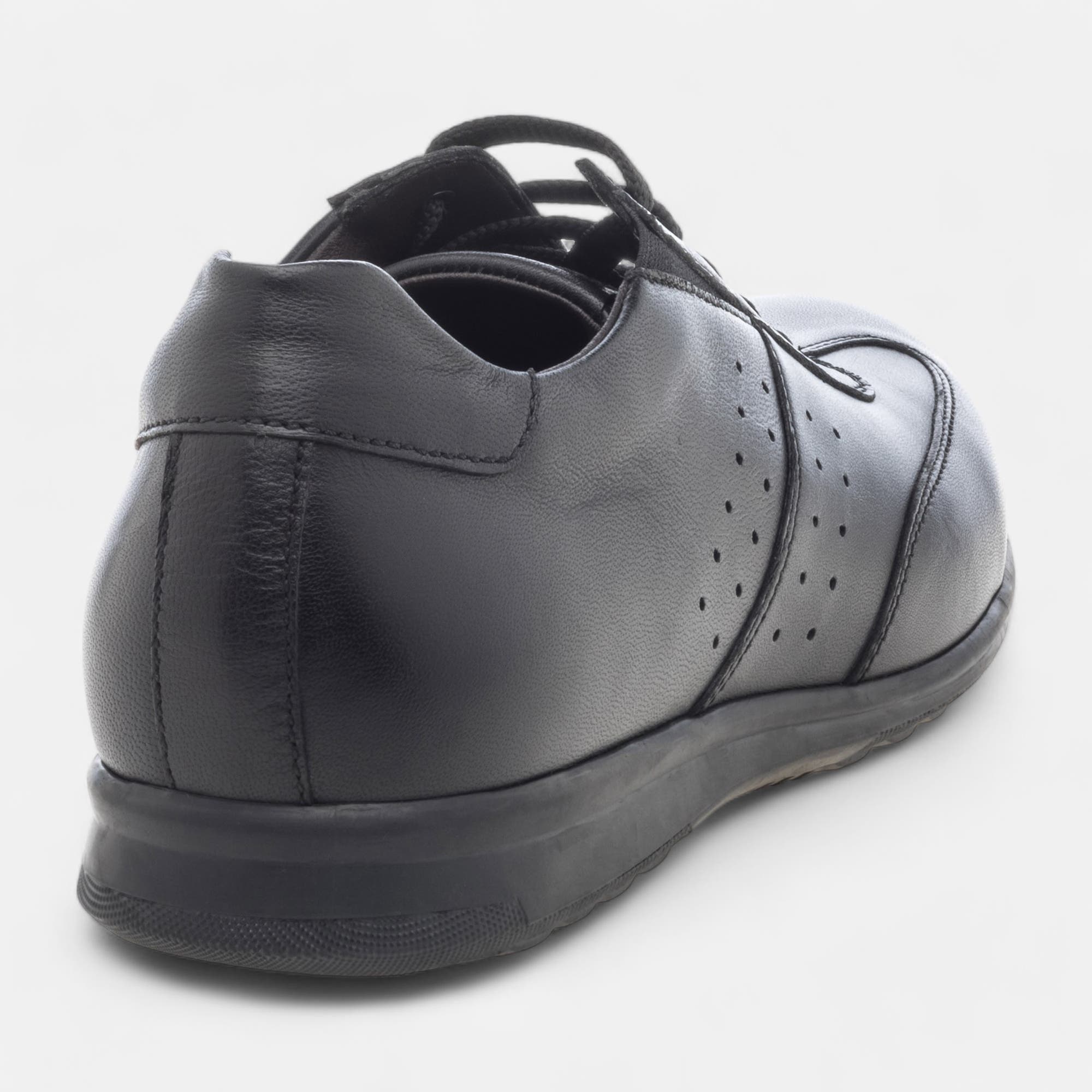 Baskets basses Homme en cuir noir
