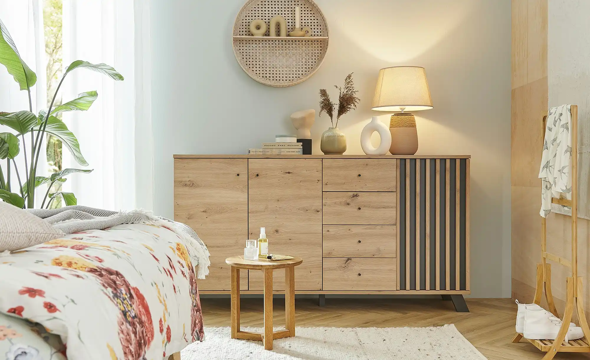 Sideboard Harmony