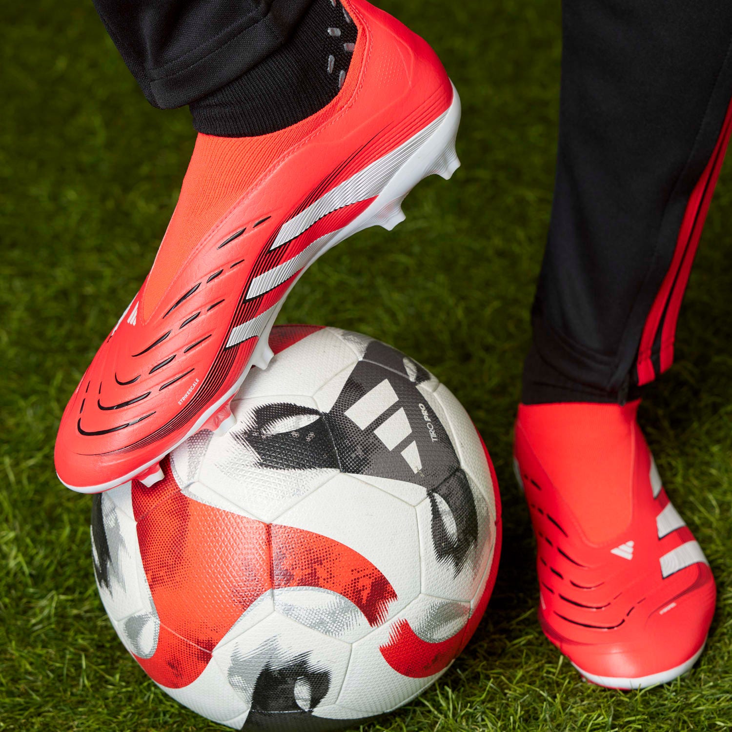 adidas  Predator League LL FG/MG