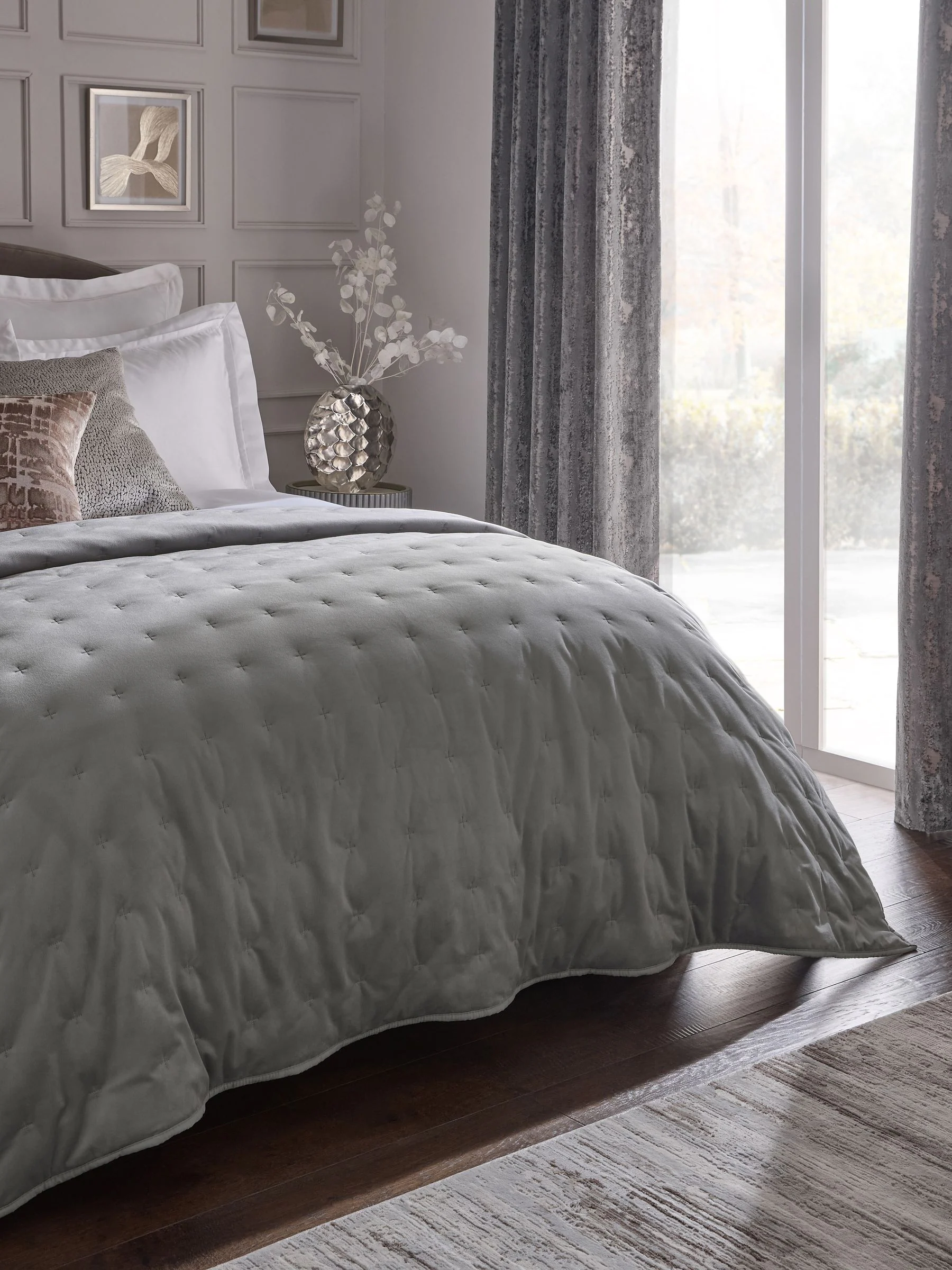 Elsie Velvet Quilted Bedspread