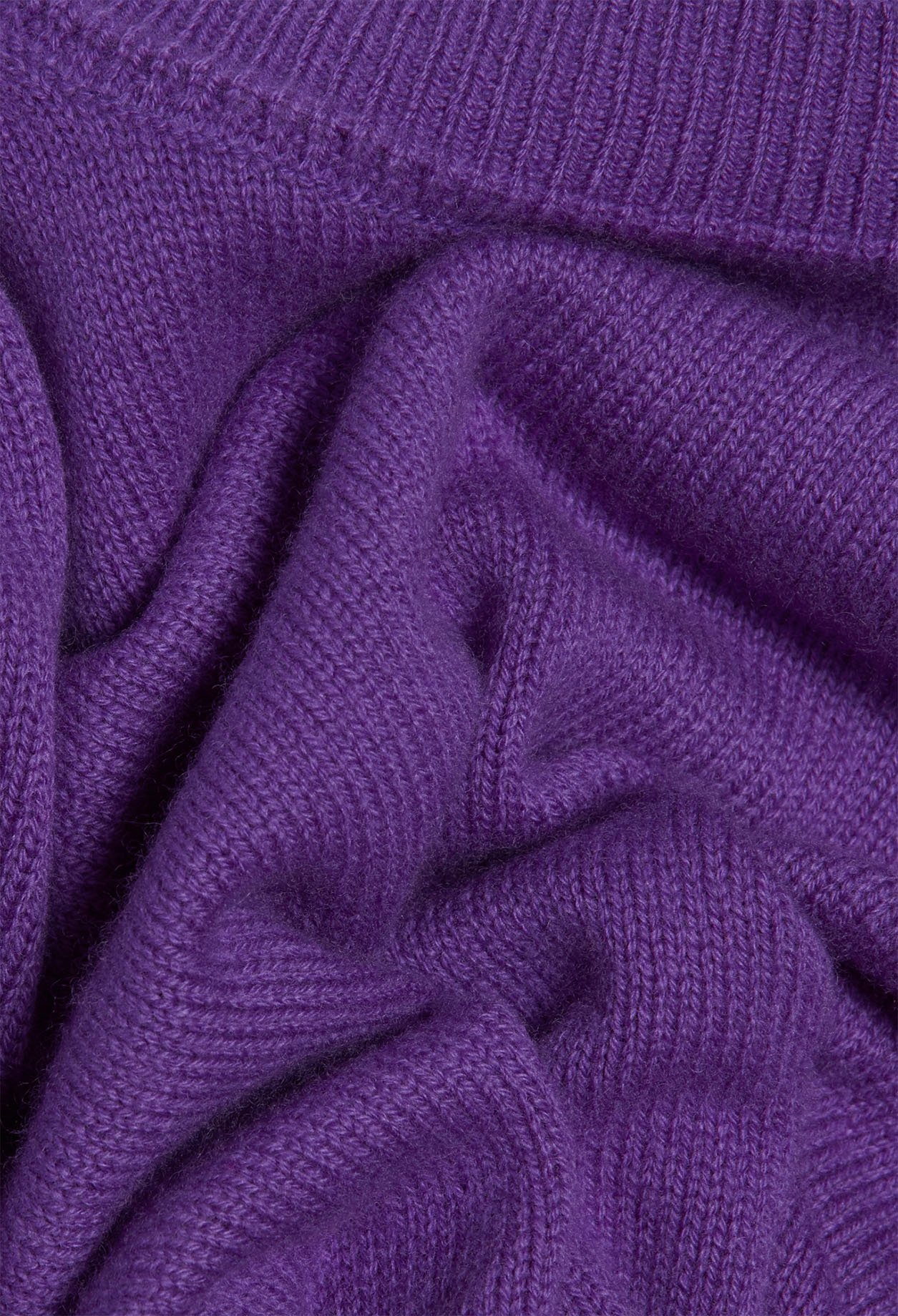 Pull violet