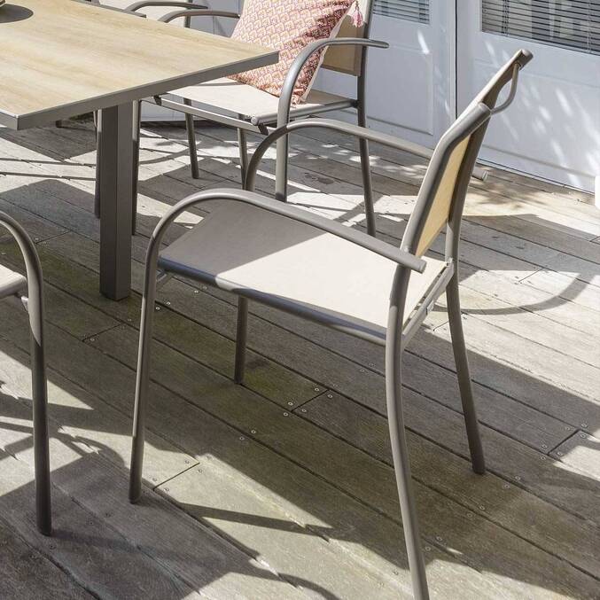 Fauteuil de jardin empilable PIAZZA Lin & Tonka