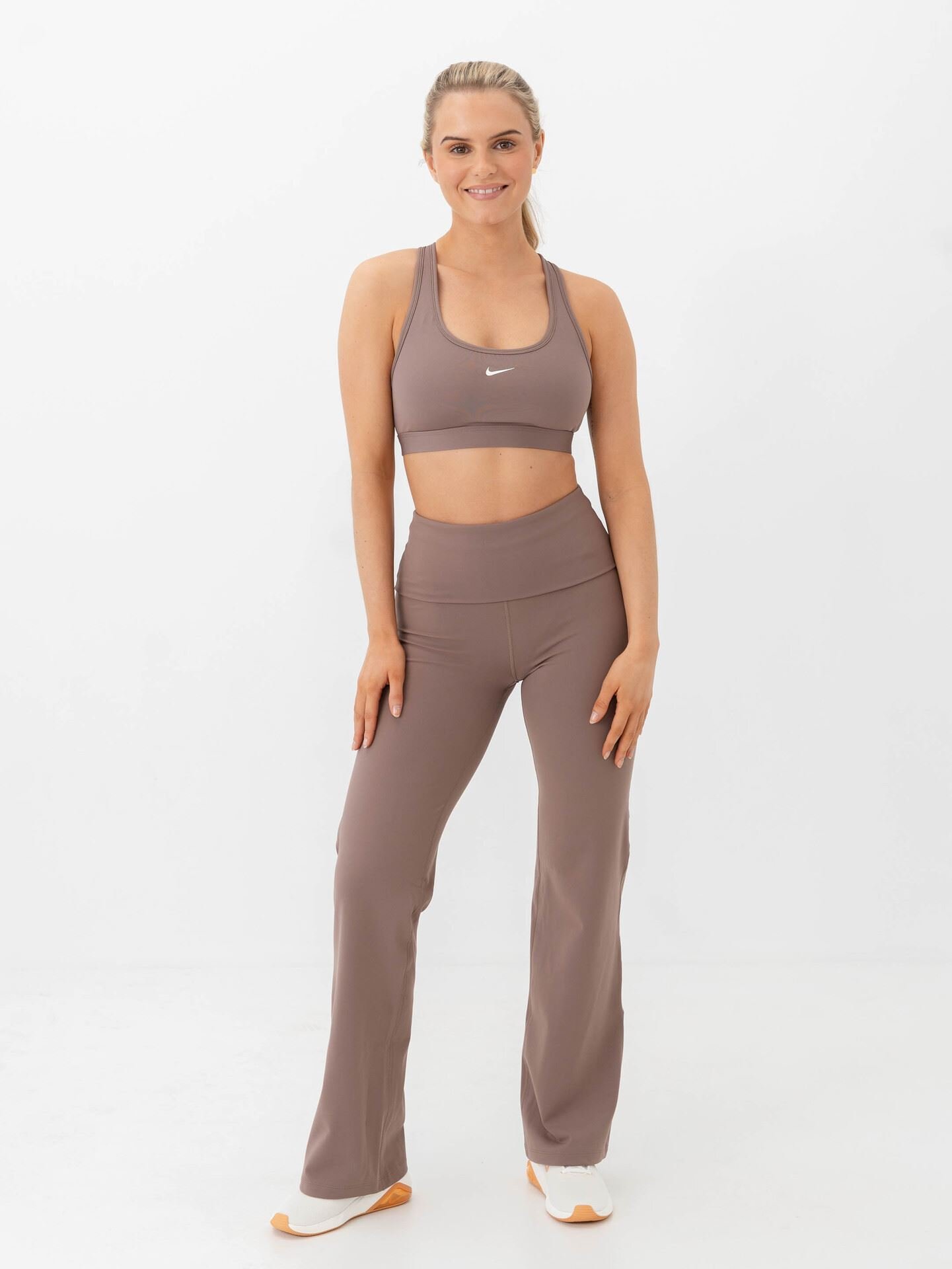 Swoosh Light Support Non-Padded Sports Bra