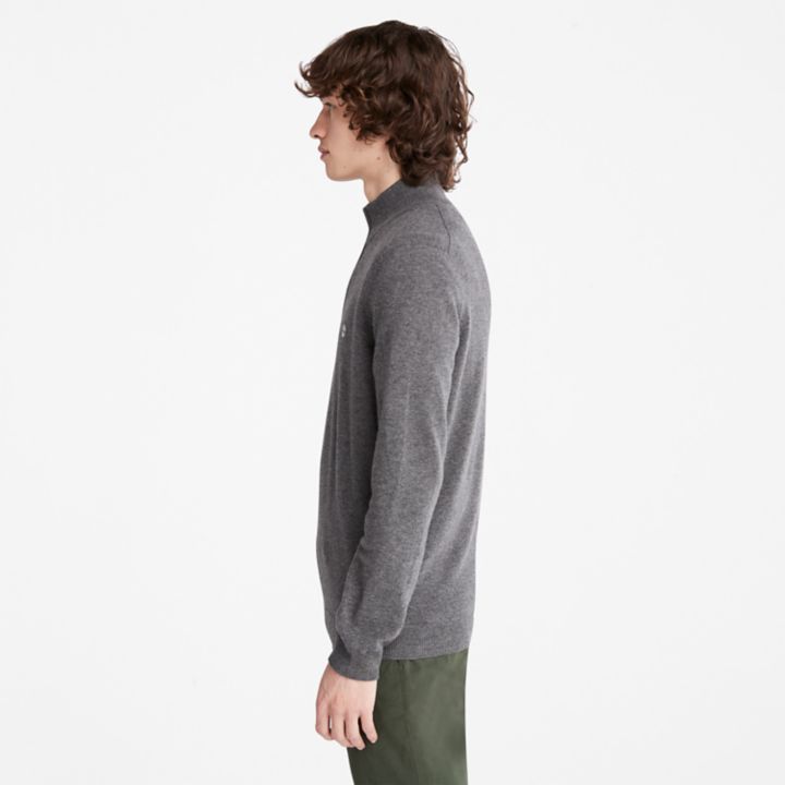 Suéter masculino Cohas Brook com zíper no pescoço, na cor cinza escuro.
