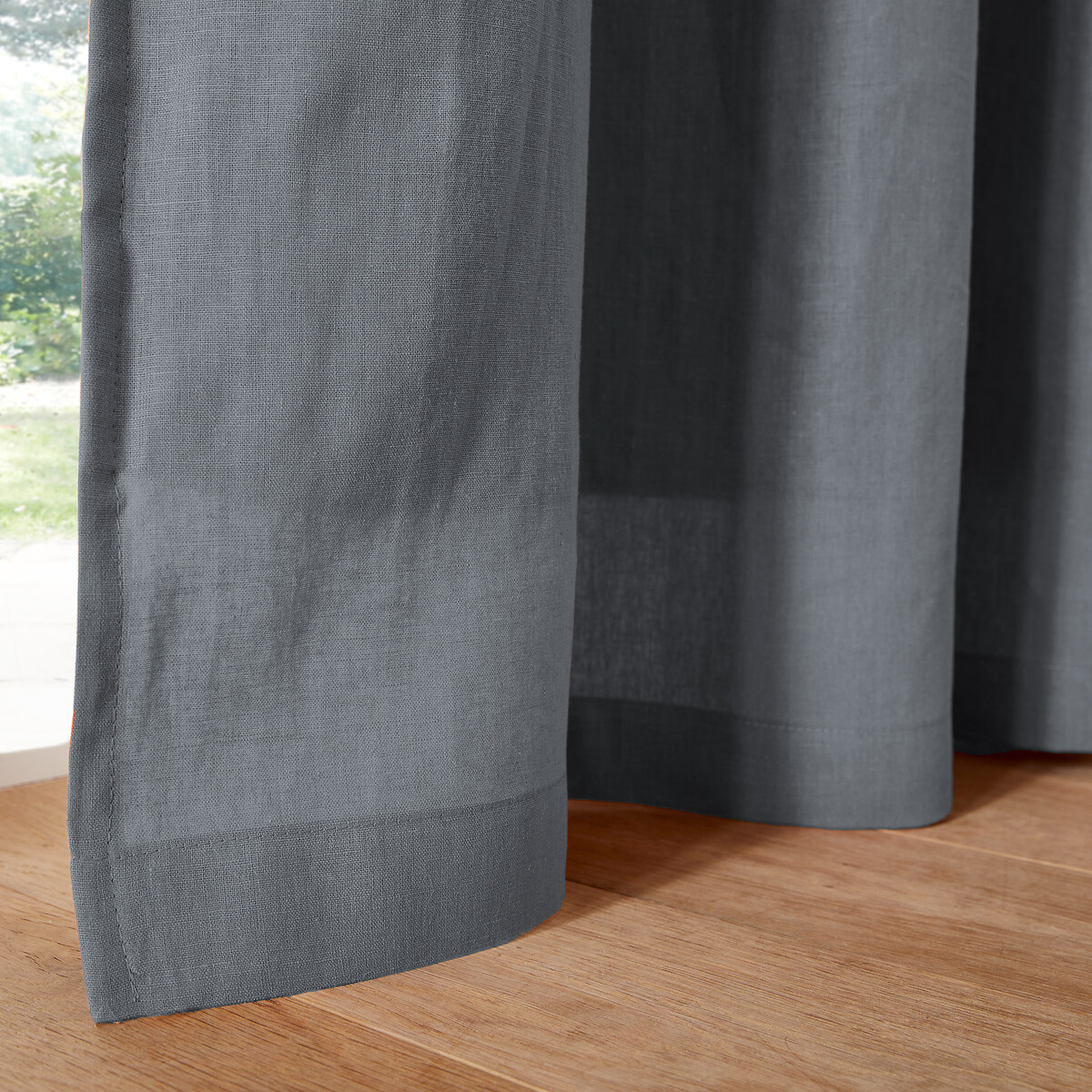LA REDOUTE INTERIEURS<br>Cortina blackout em linho lavado com ilhós Onega