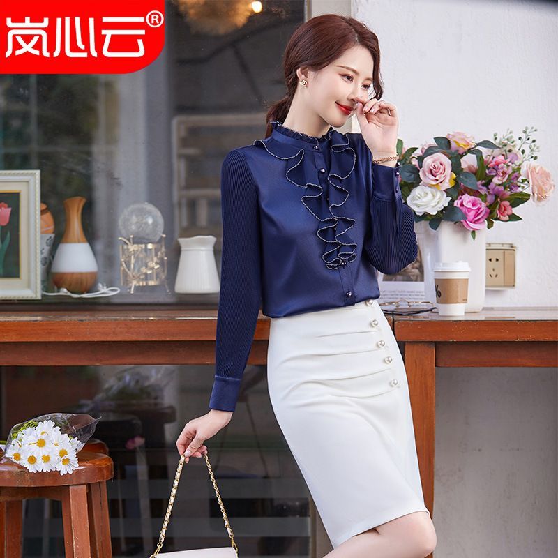 Skyheart - Blouse met ruches / Kokerrok met hoge taille