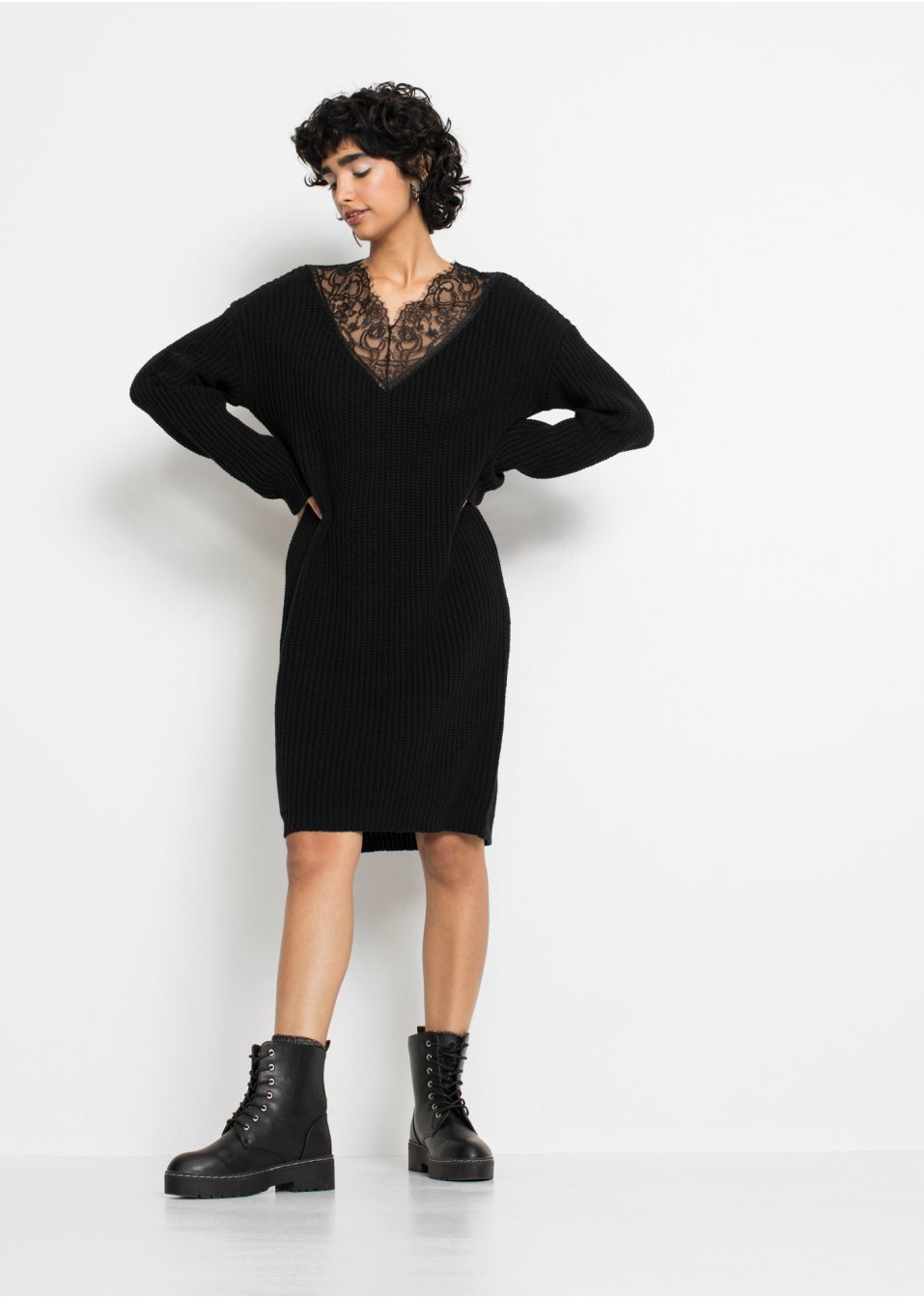 Robe en maille avec dentelle