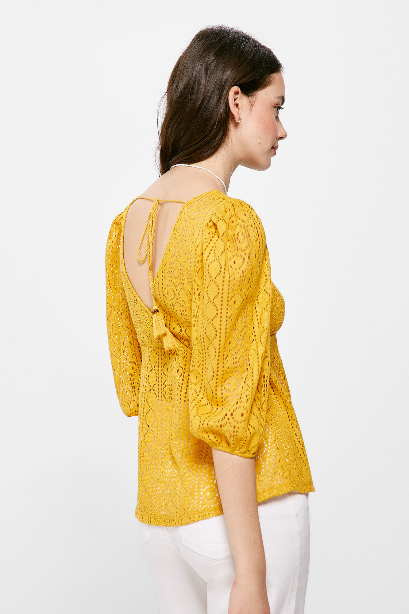 Camiseta de crochê - estampa amarela