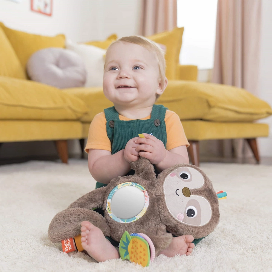 Bright Starts Slingin’ Sloth Travel Buddy™ Faultier