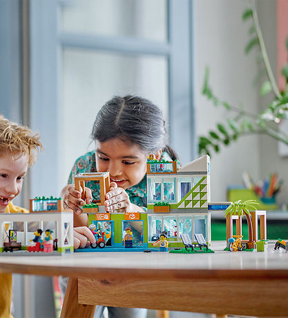 LEGO? City - H?jhus 60365 - 688 Dele