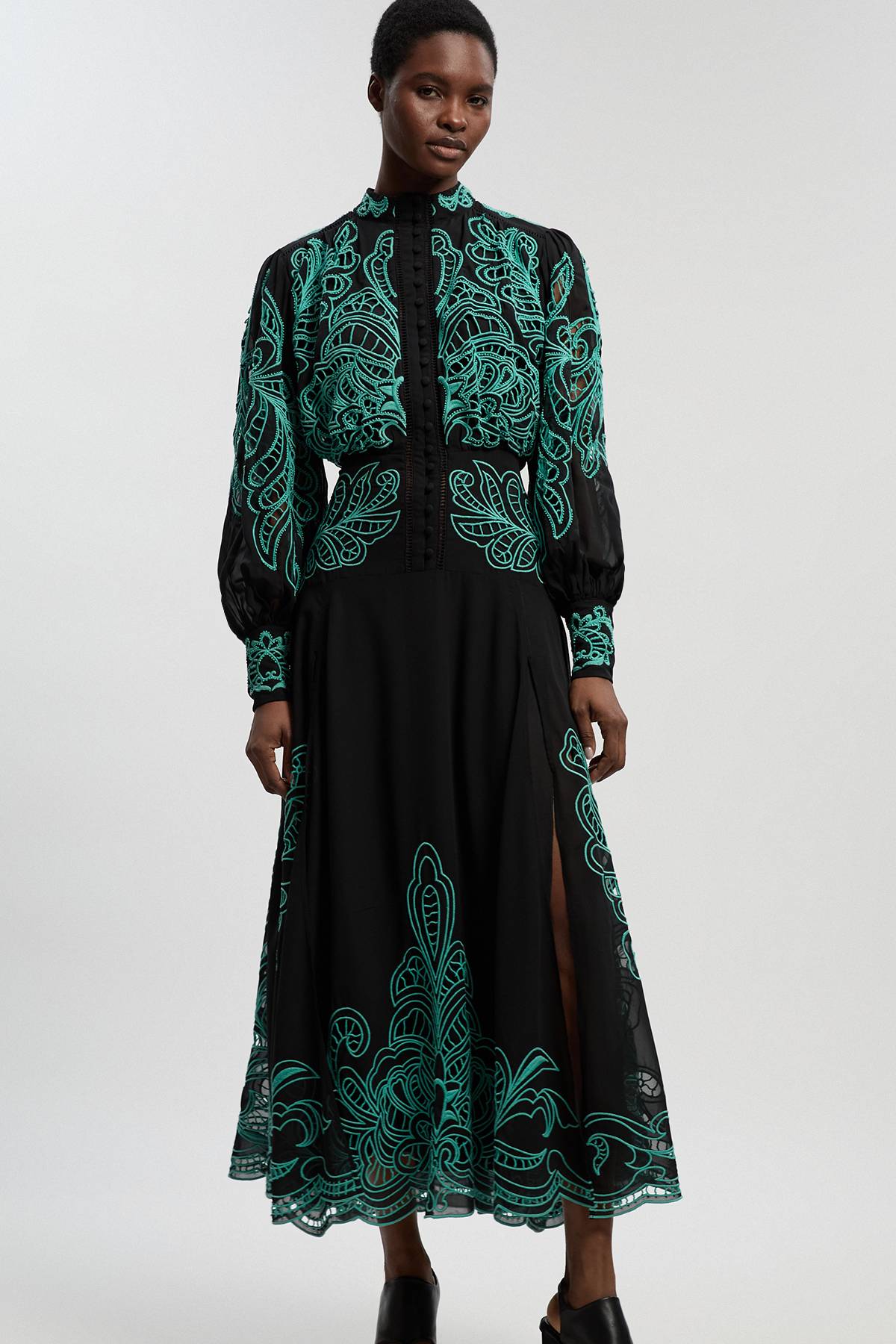 KarenMillen Robe Maxi Tissée Brodée De Perles Avec Découpes Ajourées