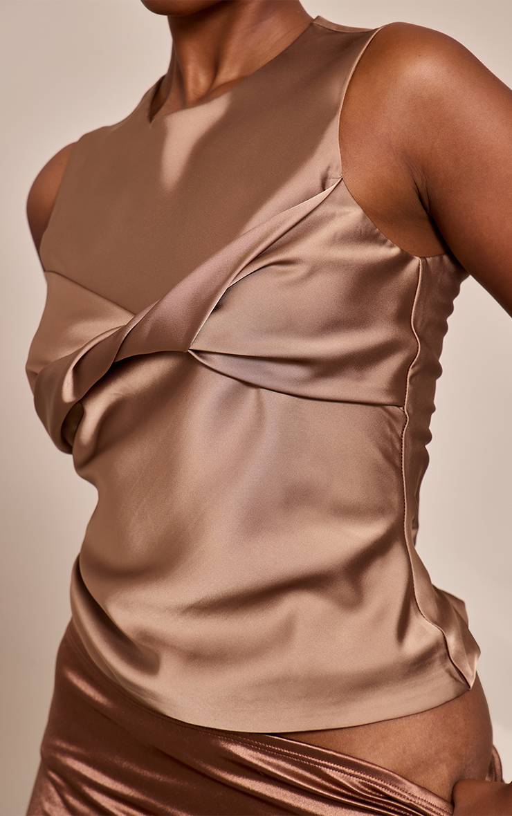 Moka Haut Long En Satin À Détail Torsadé Superposé