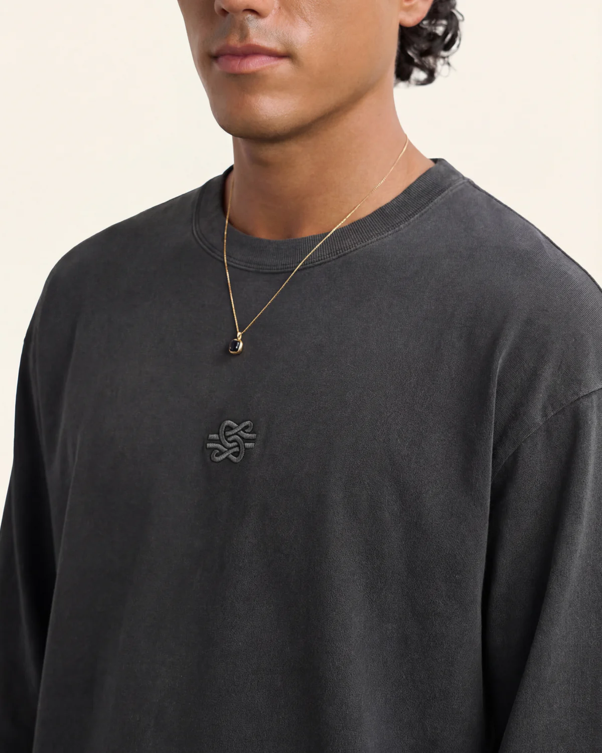 Longsleeve Boxy Embroidered Vintage Black