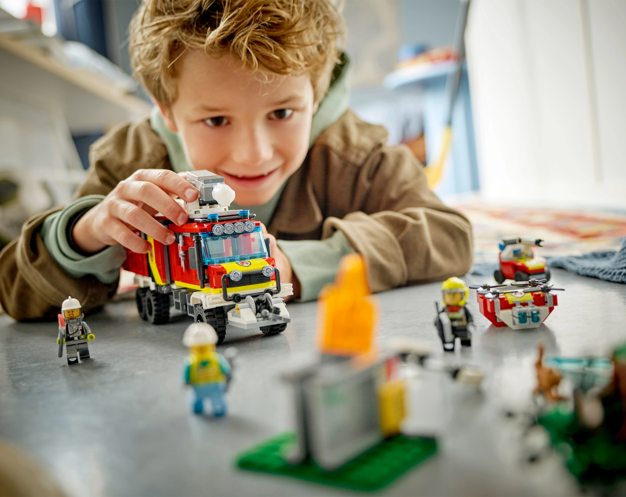 LEGO® City 60374 Einsatzleitwagen der Feuerwehr