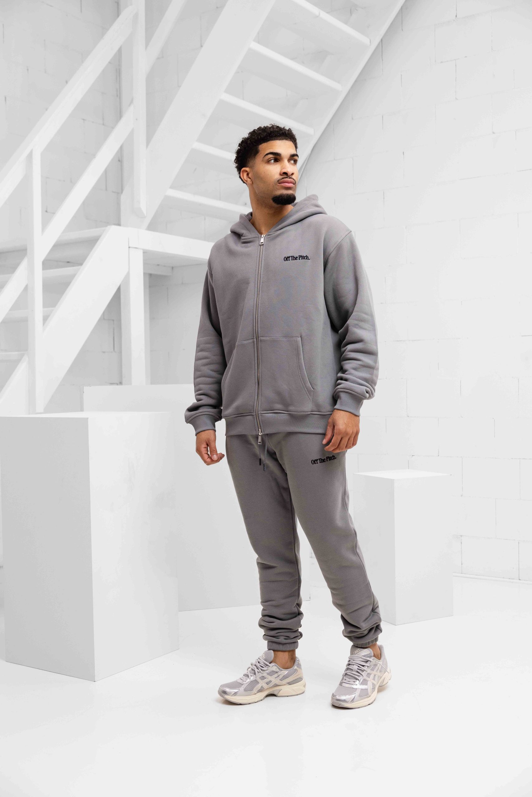 Off The Pitch Wardrobe Full Zip Trainingspak Heren Grijs
