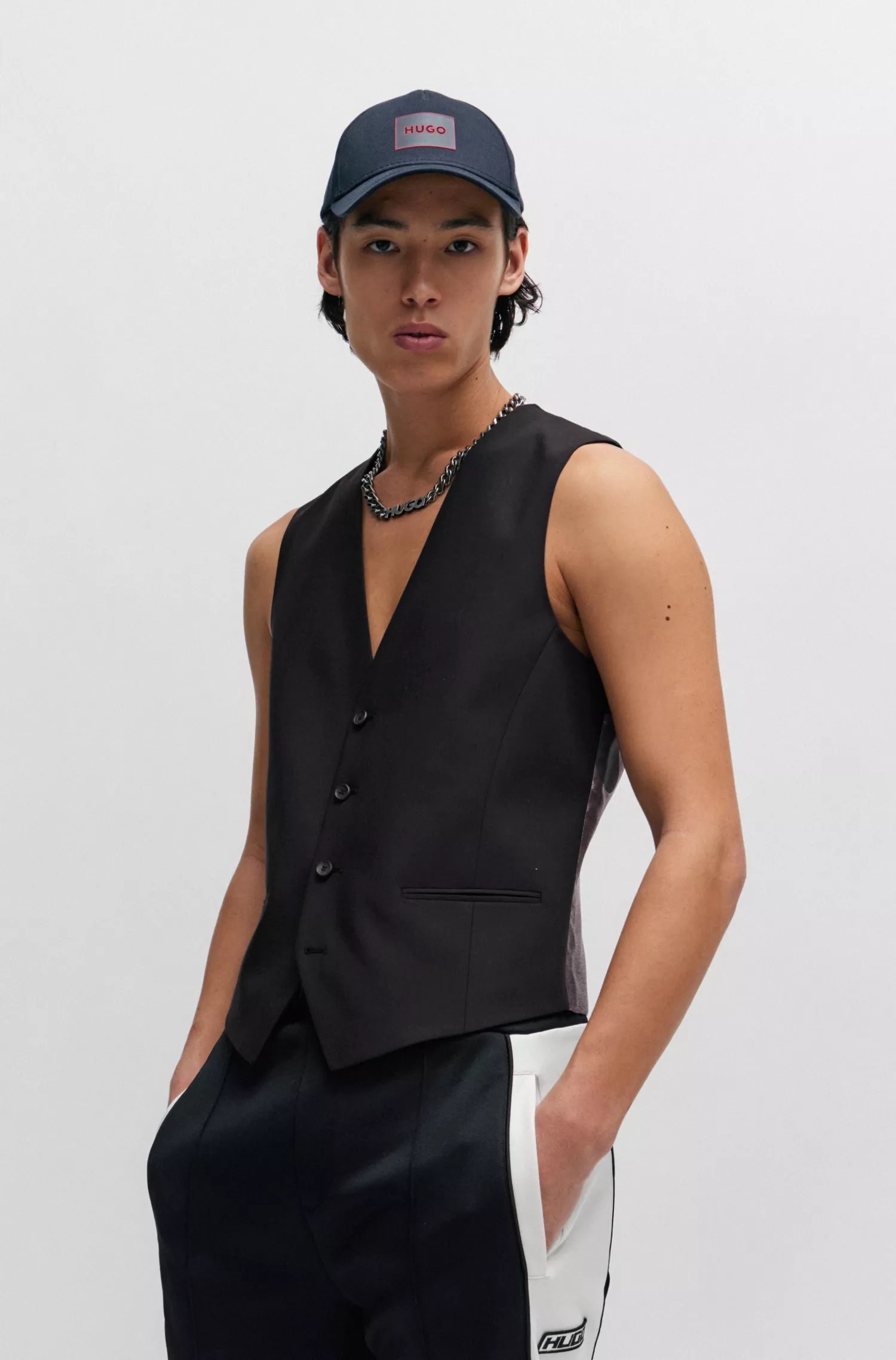 Colete HUGO vermelho, extra slim fit, com estampa de chamas.