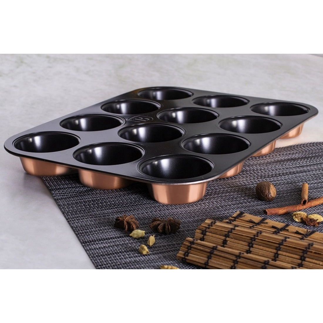 Berlinger Haus Muffin-und Cupcake Backform für 12 Stk. 35 x 26.5 x 3 cm Rose Gold Edition